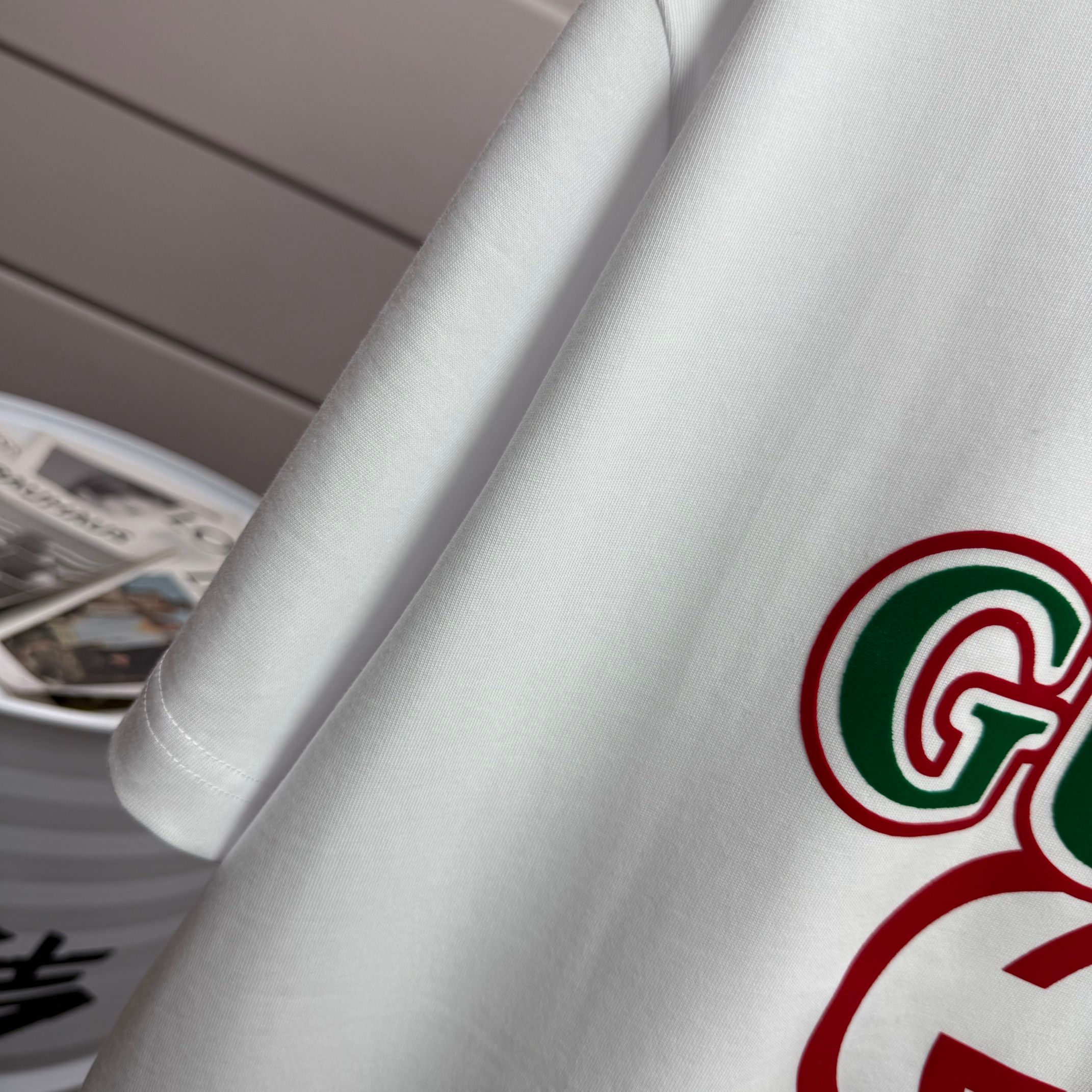 Gucci # Gu* 古驰*2026春夏新款 双G胸前Gucci字母立体拼色植绒 短袖T恤 定制双纱平纹纯棉面料