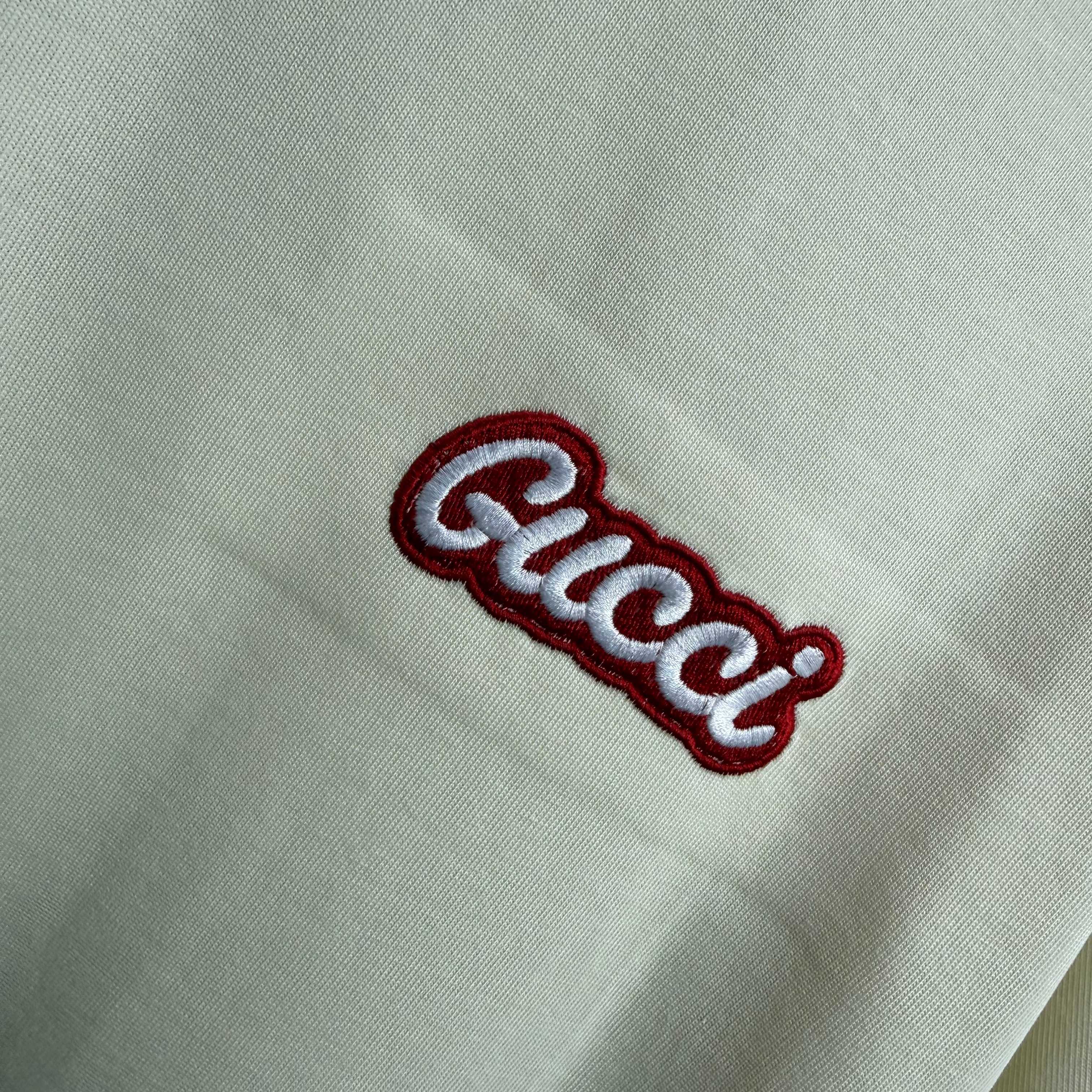 Gucci # Gu* 古驰*2026春夏新款 双G胸前Gucci字母刺绣工艺 +印花 短袖T恤 定制双纱平纹纯棉面料