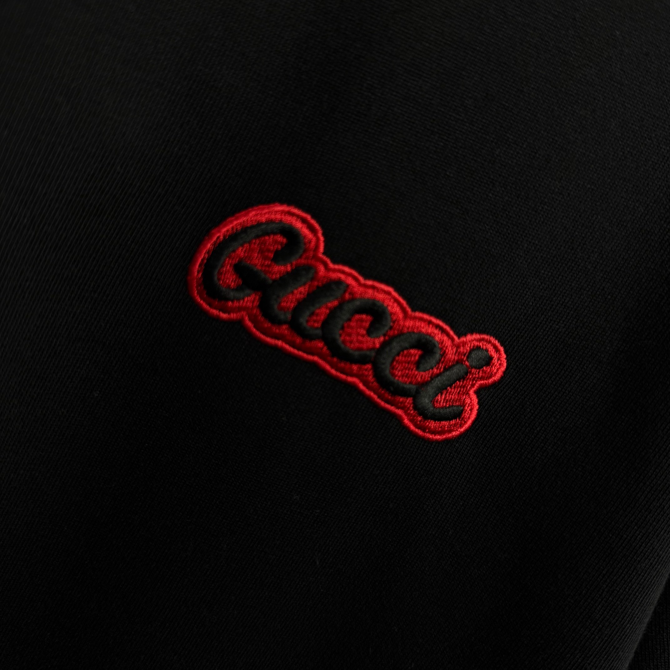 Gucci # Gu* 古驰*2026春夏新款 双G胸前Gucci字母刺绣工艺 +印花 短袖T恤 定制双纱平纹纯棉面料