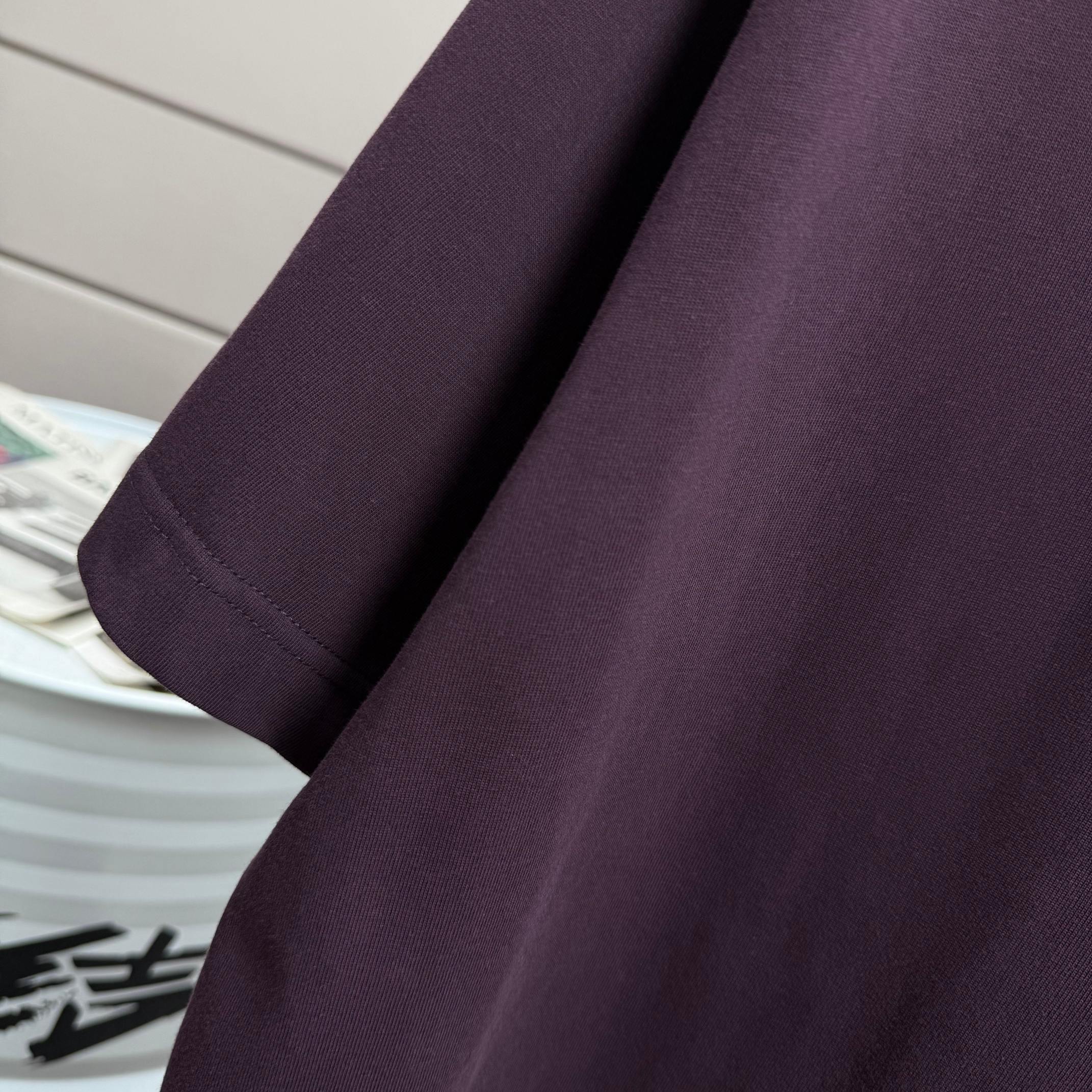 Dior # Dio* 克里斯蒂迪奥 2026春夏新款 字母简约刺绣工艺 简约大方 定制双纱平纹纯棉面料 短袖T恤
