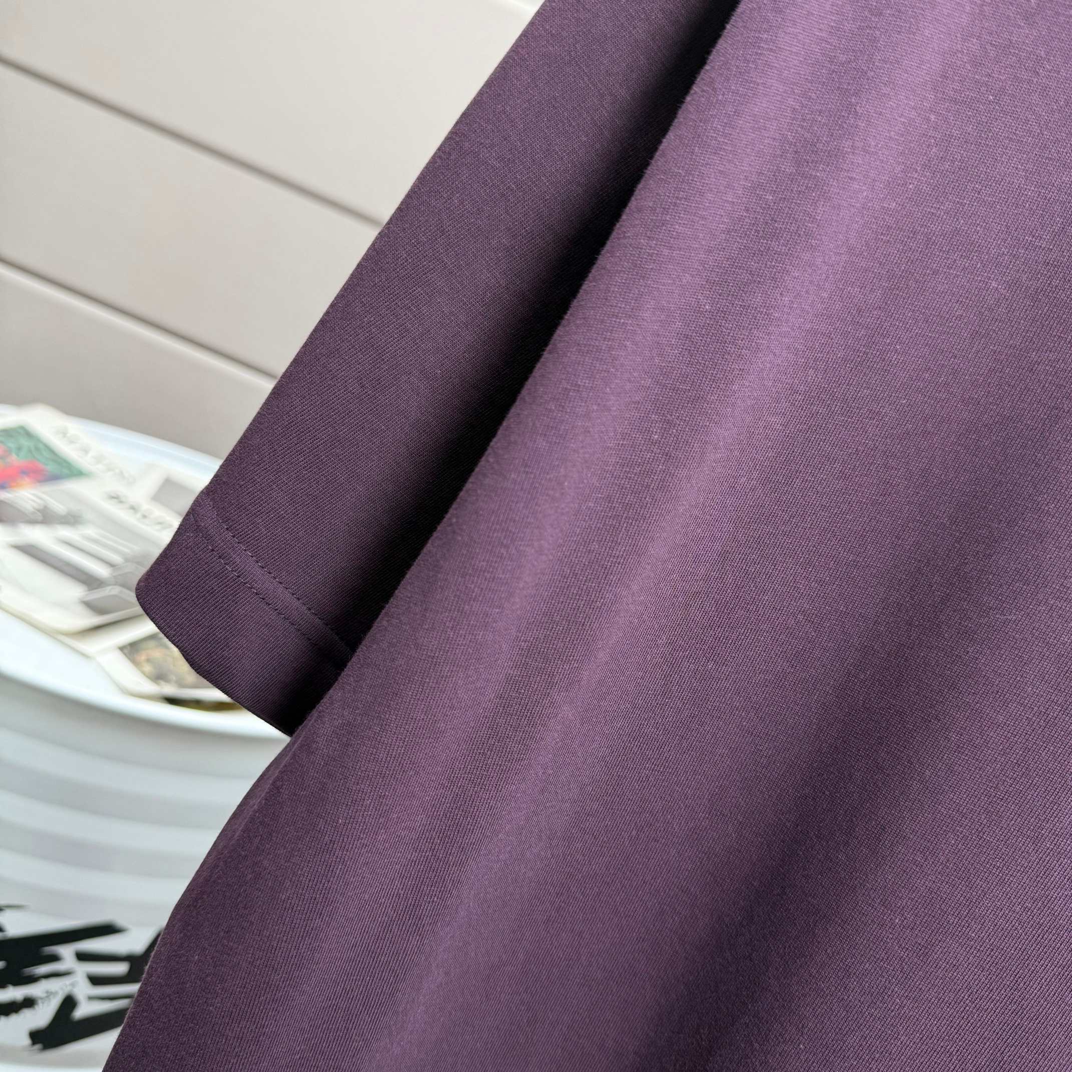 Burberry # BBR 巴宝*莉 2026春夏款 简约战马刺绣工艺 定制双纱平纹纯棉面料 短袖T恤