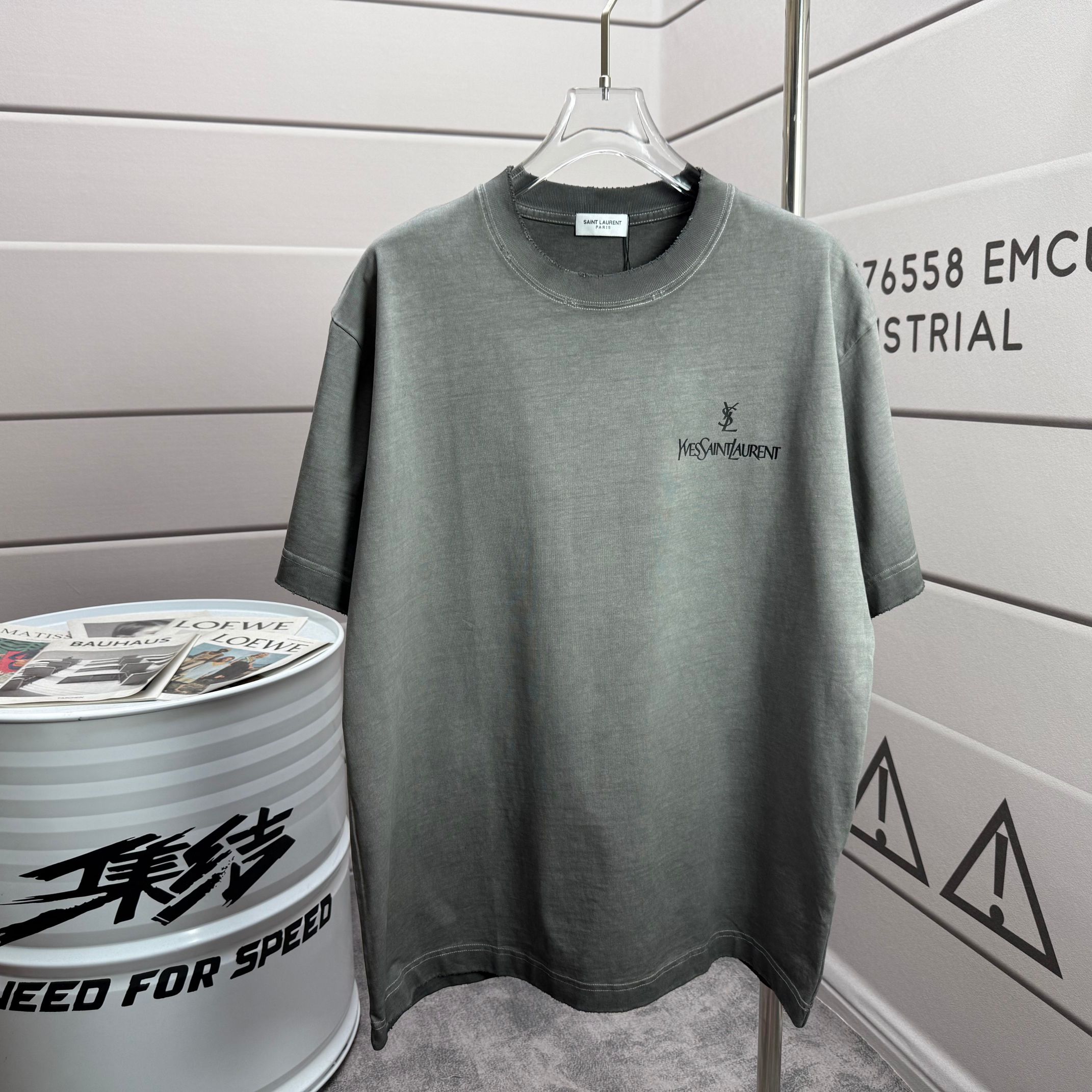 Saint Laurent # YS* 圣罗*兰2026春夏新款 洗水磨破320克圆领短袖tee 宽松版