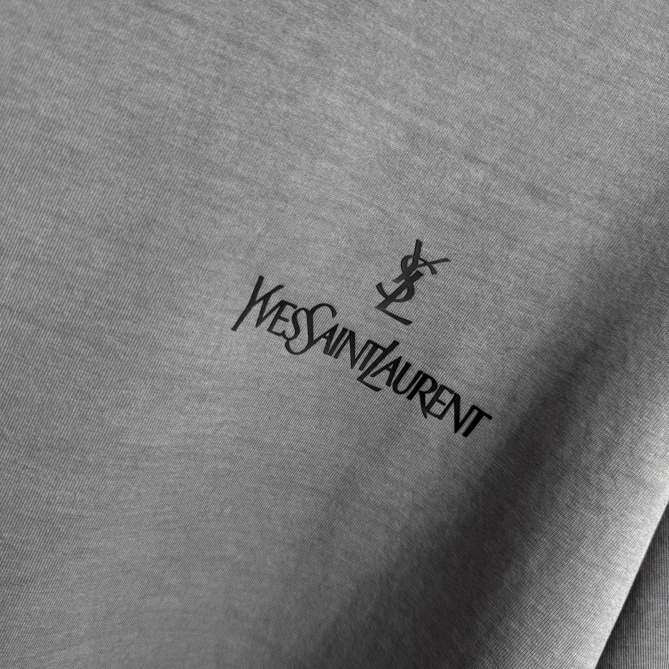 Saint Laurent # YS* 圣罗*兰2026春夏新款 洗水磨破320克圆领短袖tee 宽松版