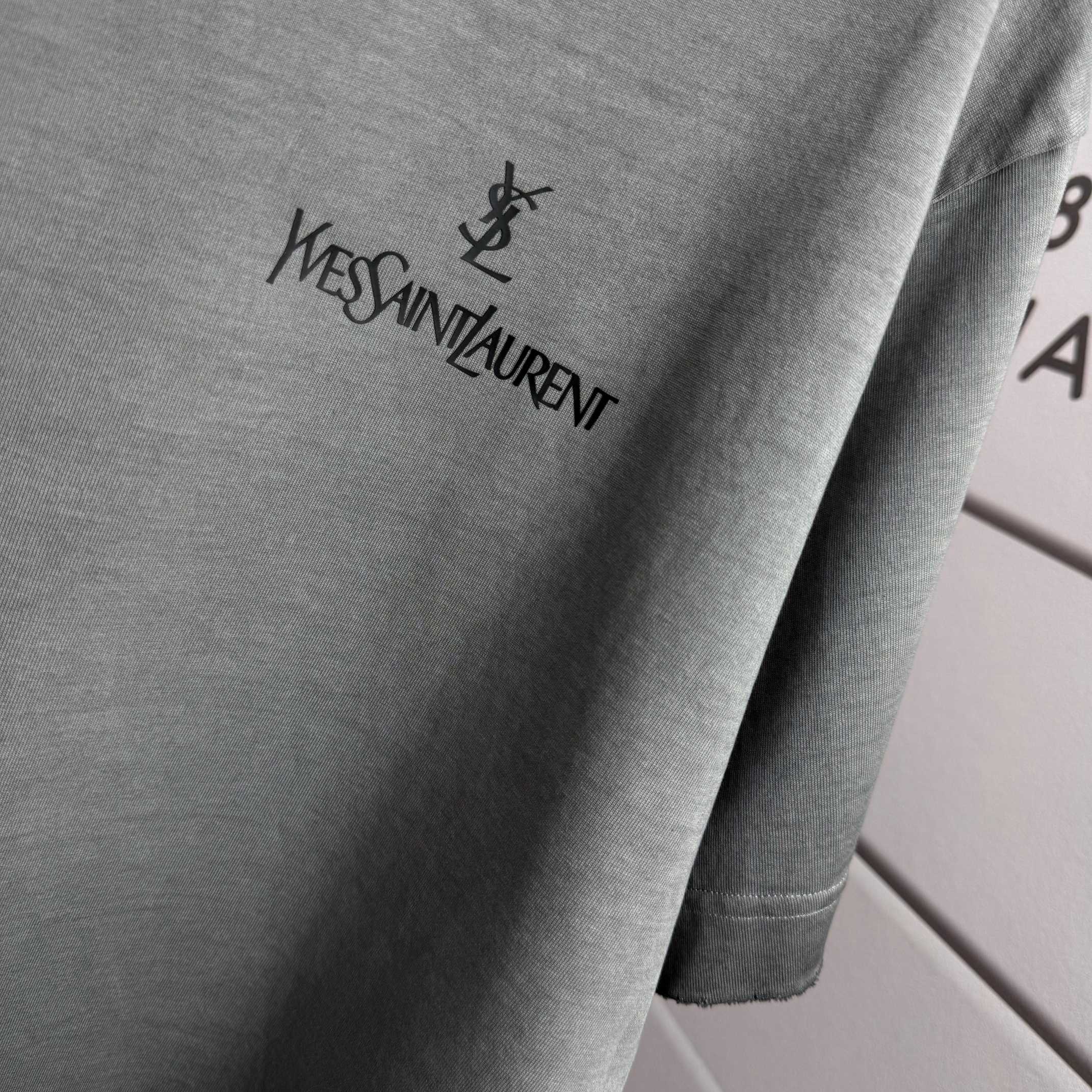 Saint Laurent # YS* 圣罗*兰2026春夏新款 洗水磨破320克圆领短袖tee 宽松版
