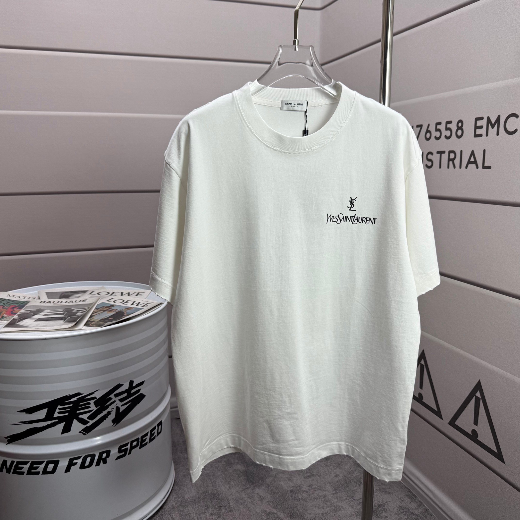 Saint Laurent # YS* 圣罗*兰2026春夏新款 洗水磨破320克圆领短袖tee 宽松版