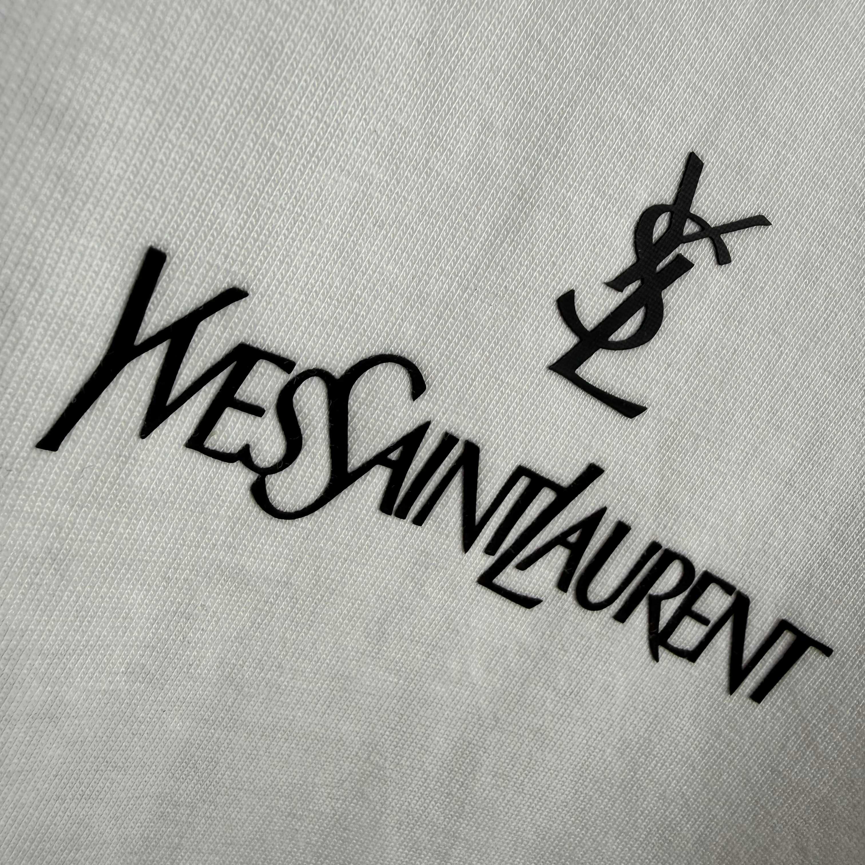 Saint Laurent # YS* 圣罗*兰2026春夏新款 洗水磨破320克圆领短袖tee 宽松版