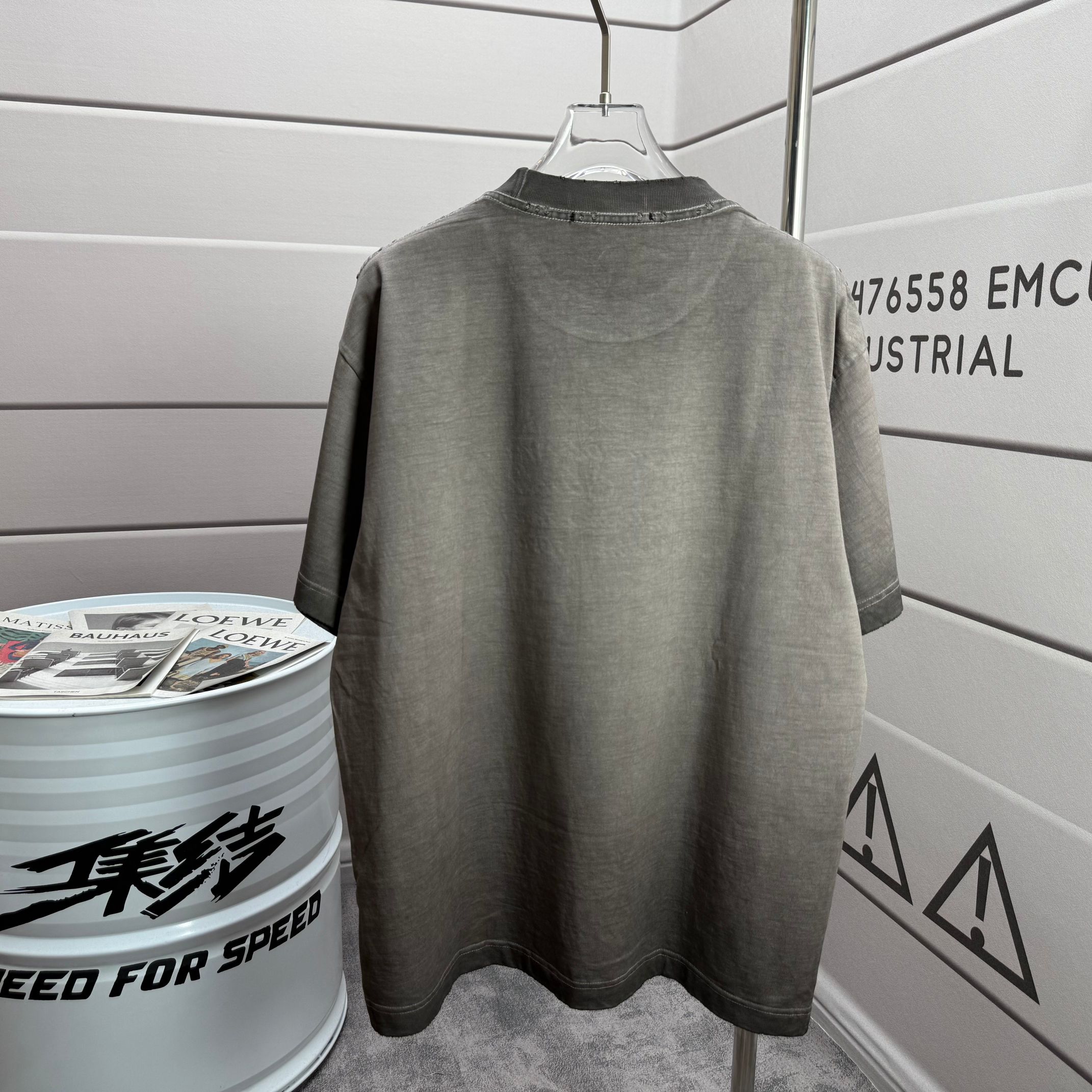 Dior # Acne* studios* 艾克*妮2026春夏新款 发泡字母工艺 洗水磨破320克圆领短袖tee 宽松版