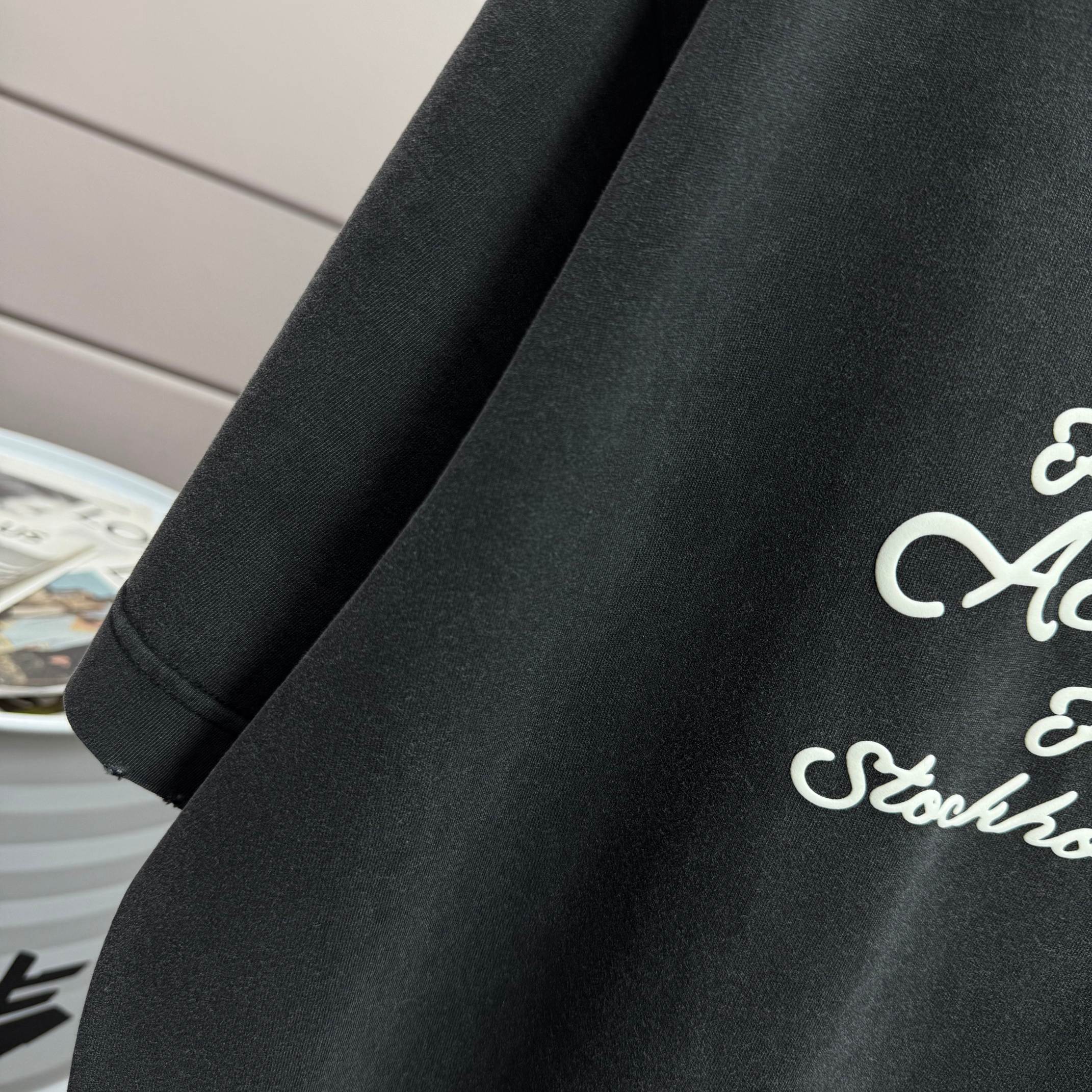 Dior # Acne* studios* 艾克*妮2026春夏新款 发泡字母工艺 洗水磨破320克圆领短袖tee 宽松版
