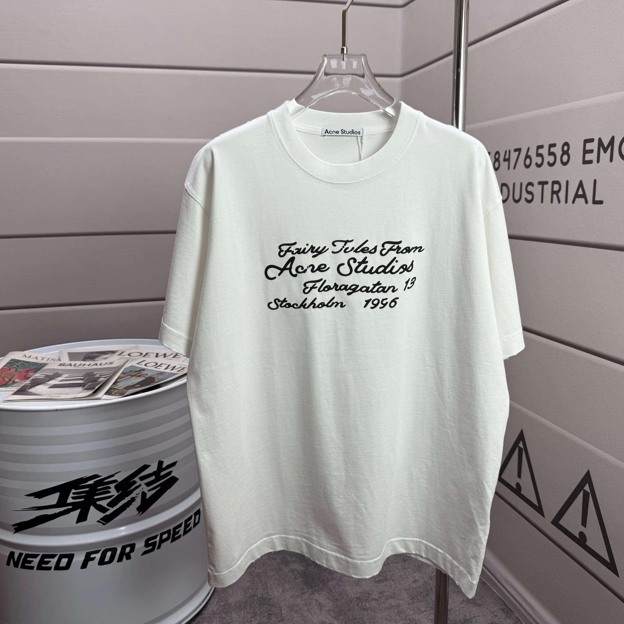 Dior # Acne* studios* 艾克*妮2026春夏新款 发泡字母工艺 洗水磨破320克圆领短袖tee 宽松版