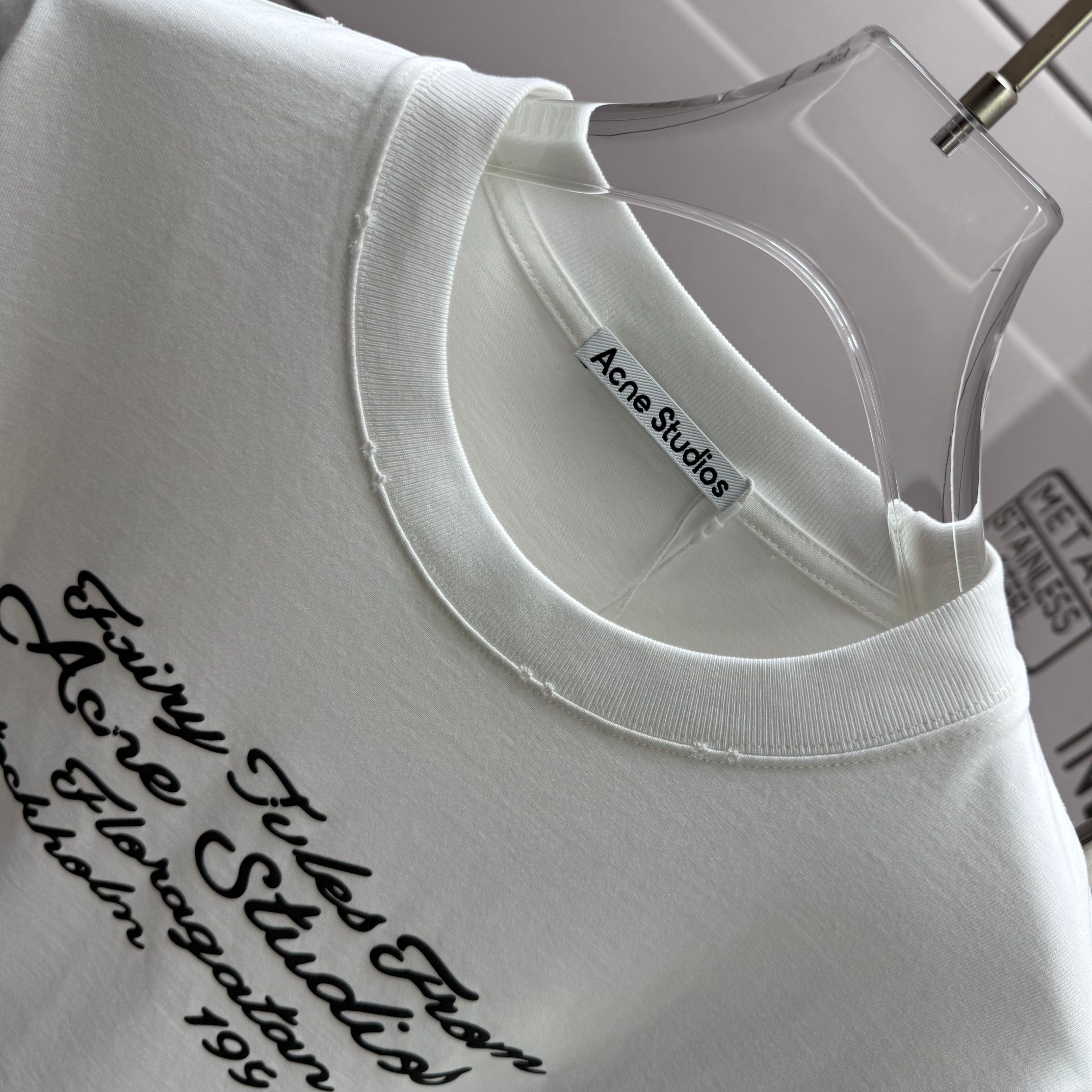 Dior # Acne* studios* 艾克*妮2026春夏新款 发泡字母工艺 洗水磨破320克圆领短袖tee 宽松版