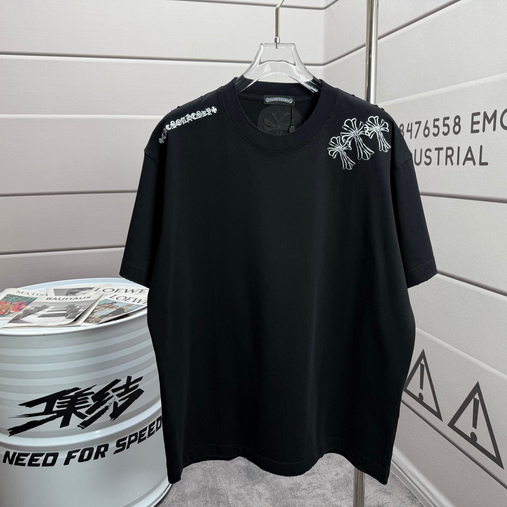 Chrome Hearts # CH 克罗* 2026春夏新款 洗水磨破320克圆领短袖tee 宽松版 刺绣工艺
