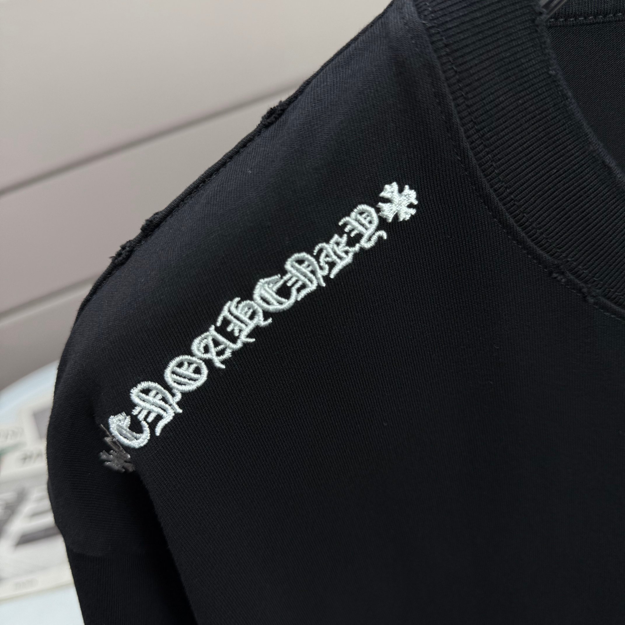 Chrome Hearts # CH 克罗* 2026春夏新款 洗水磨破320克圆领短袖tee 宽松版 刺绣工艺