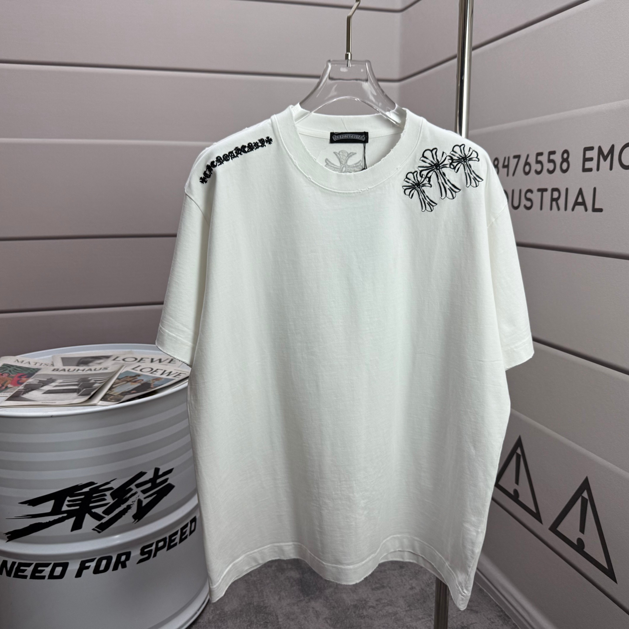 Chrome Hearts # CH 克罗* 2026春夏新款 洗水磨破320克圆领短袖tee 宽松版 刺绣工艺