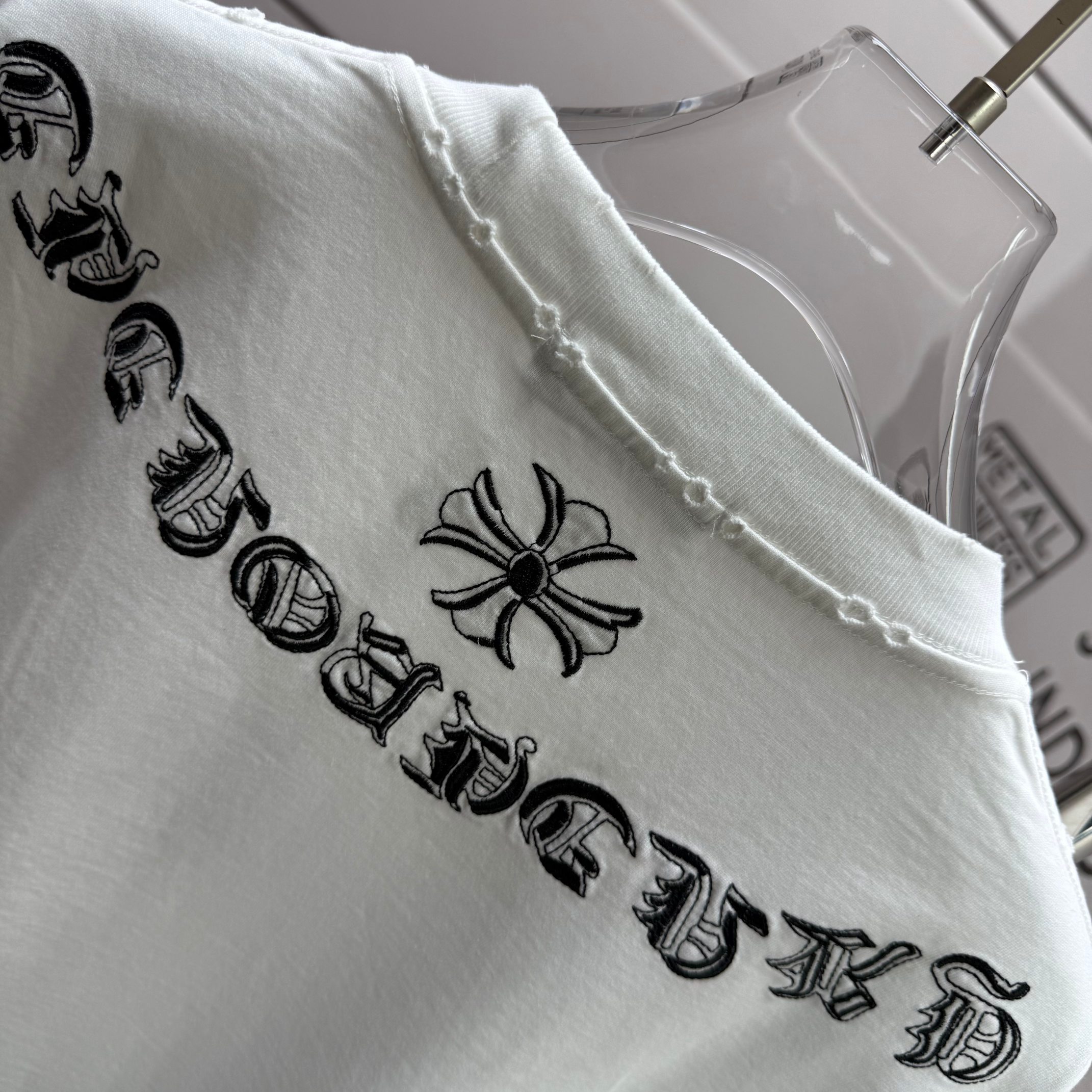 Chrome Hearts # CH 克罗* 2026春夏新款 洗水磨破320克圆领短袖tee 宽松版 刺绣工艺