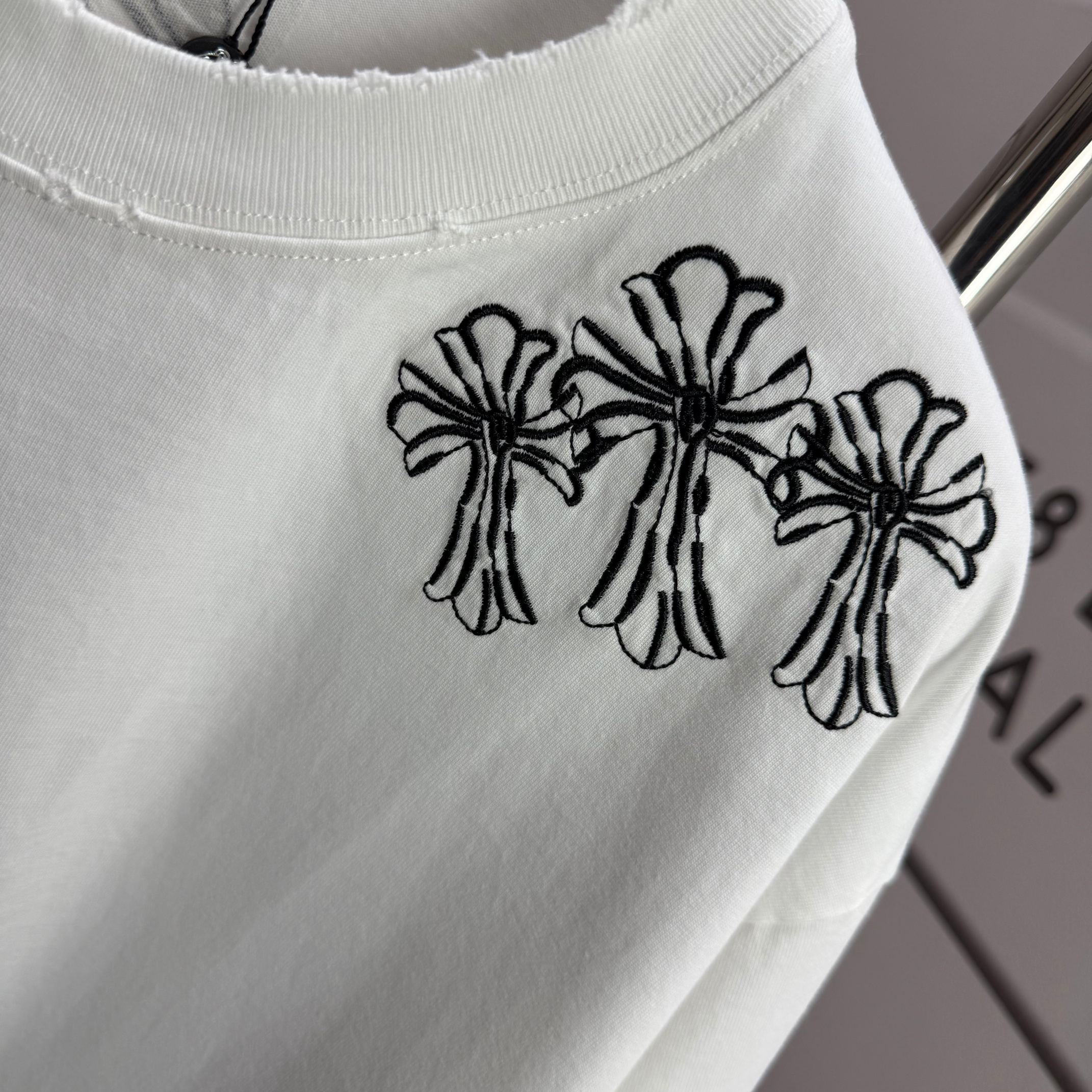 Chrome Hearts # CH 克罗* 2026春夏新款 洗水磨破320克圆领短袖tee 宽松版 刺绣工艺