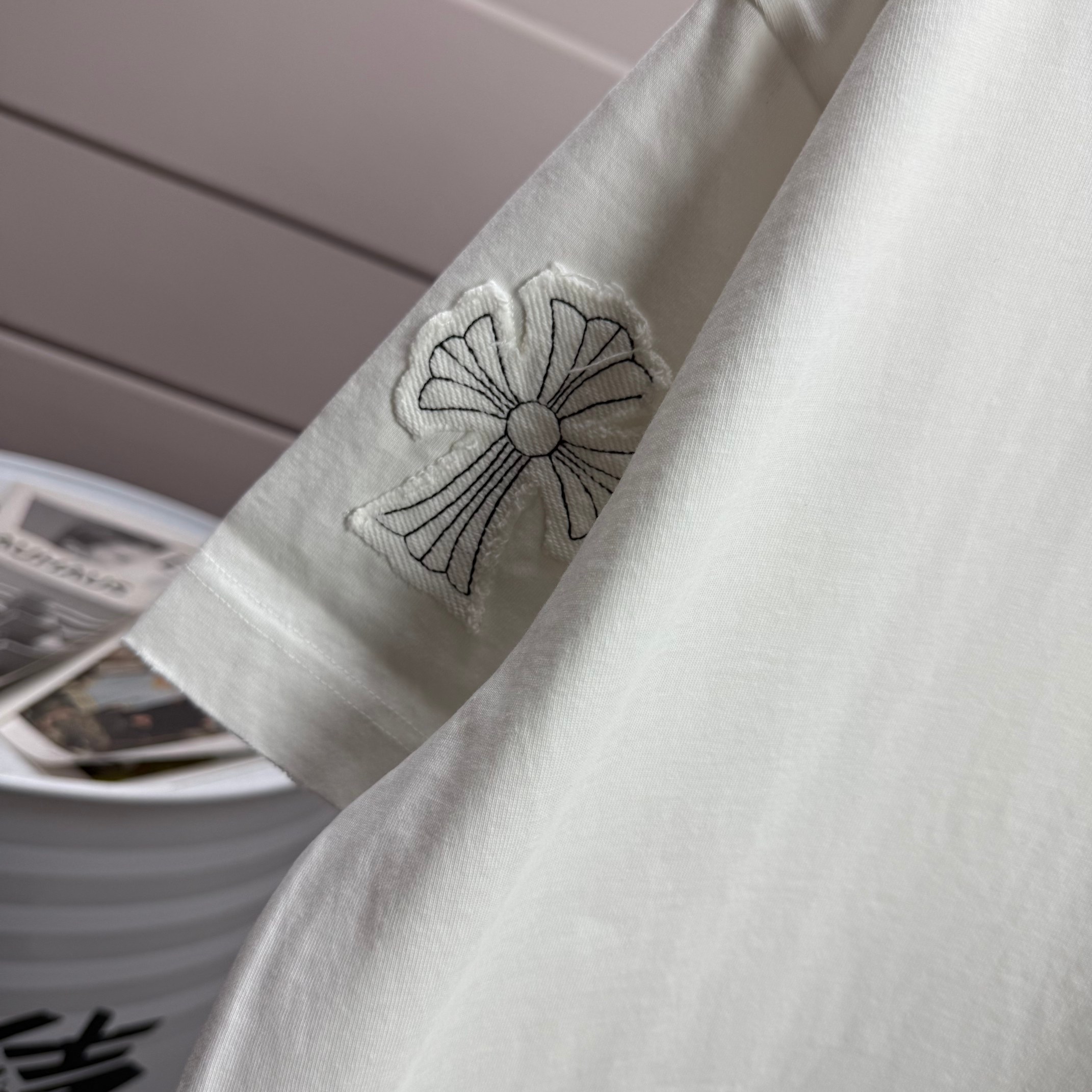 Chrome Hearts # CH 克罗* 2026春夏新款 洗水磨破320克圆领短袖tee 宽松版 贴布刺绣工艺