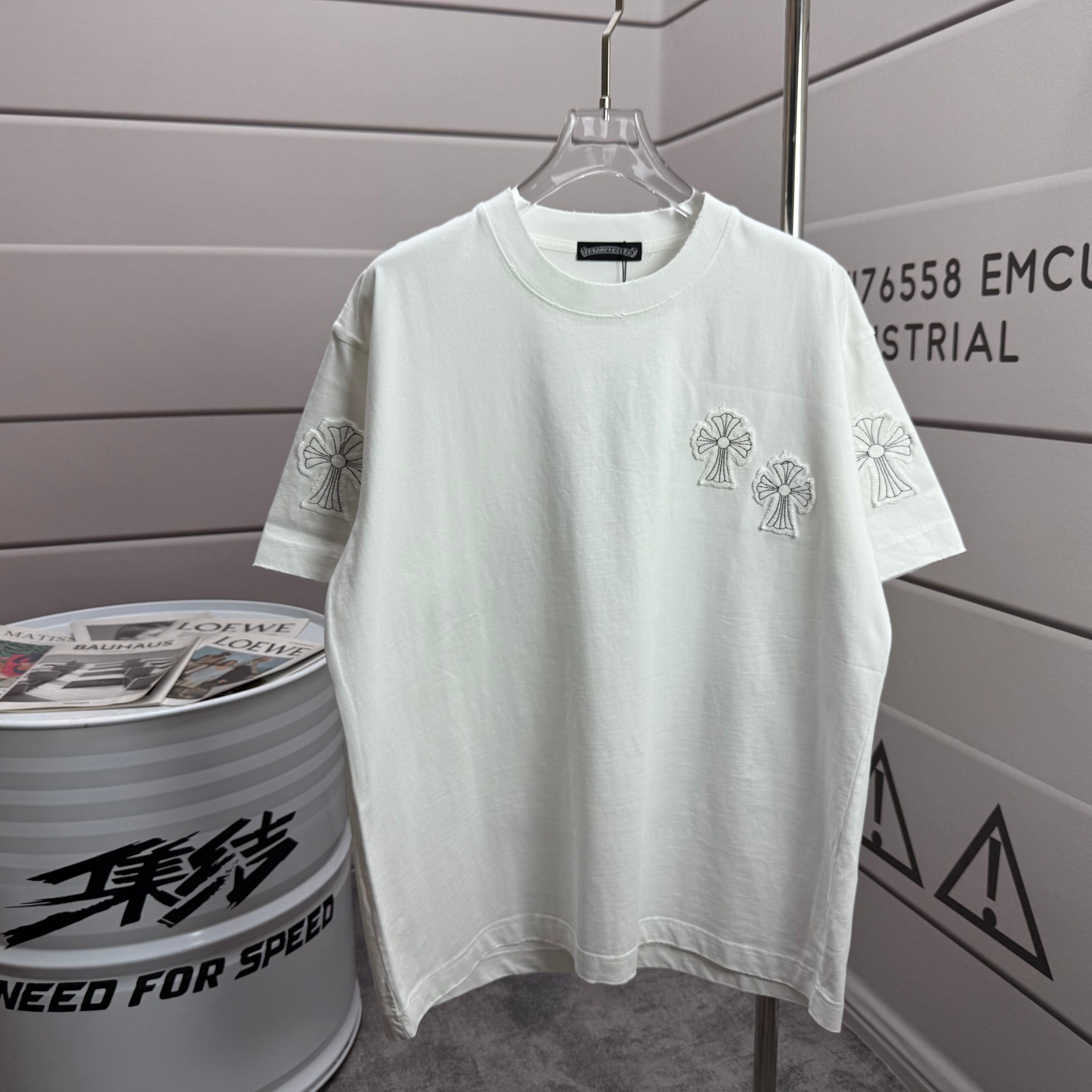 Chrome Hearts # CH 克罗* 2026春夏新款 洗水磨破320克圆领短袖tee 宽松版 贴布刺绣工艺