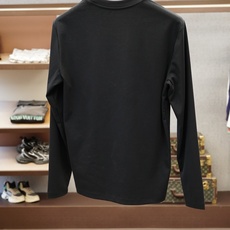 Kiton,起顿,2026秋冬新品意大利顶奢男士长袖T恤选用丝光双面面料,双面织造工艺,布面光洁细腻,经过丝光工艺处理, Kiton,起顿,2026秋冬新品意大利顶奢男士长袖T恤选用丝光双面面料,双面织造工艺,布面光洁细腻,经过丝光工艺处理,