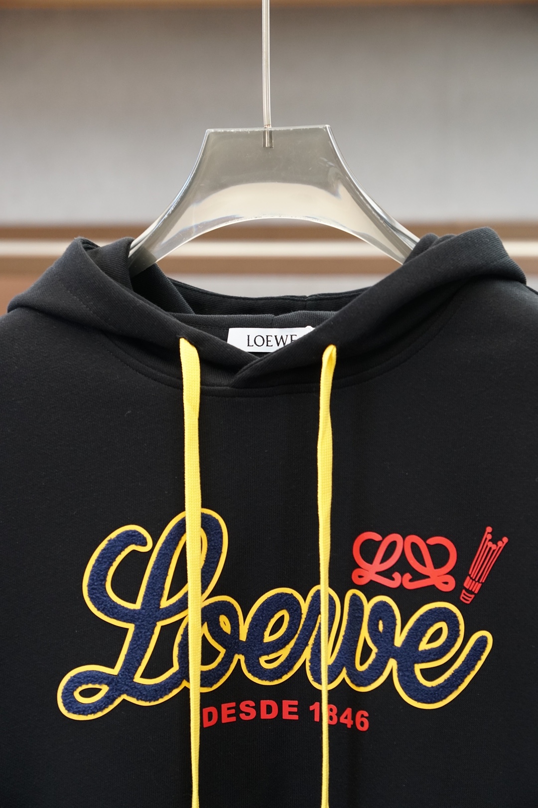 罗意威- Loewe-26秋冬新品饰字母印花标识针织圆领卫衣，🐮🌷🎋🎋👿🌹👌➕正面饰字母印花，采用4棉加安伦加空气层面料