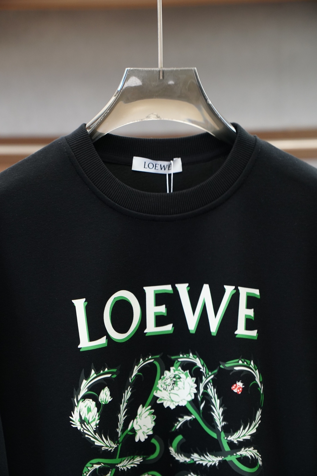 Loewe罗意威-26秋冬新品饰字母印花标识针织圆领卫衣，🐮🌷🎋🎋👿🌹👌➕正面饰字母印花，采用4棉加安伦加空气层面料，其