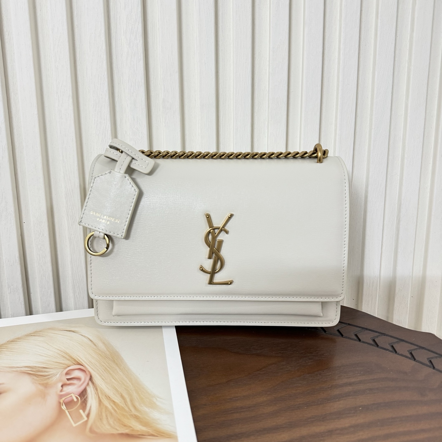 全套包装！Sunset日落包永不过时的款式，特制牛皮鳄鱼纹，包身精致又立体，侧面是小风琴设计，有种低调奢