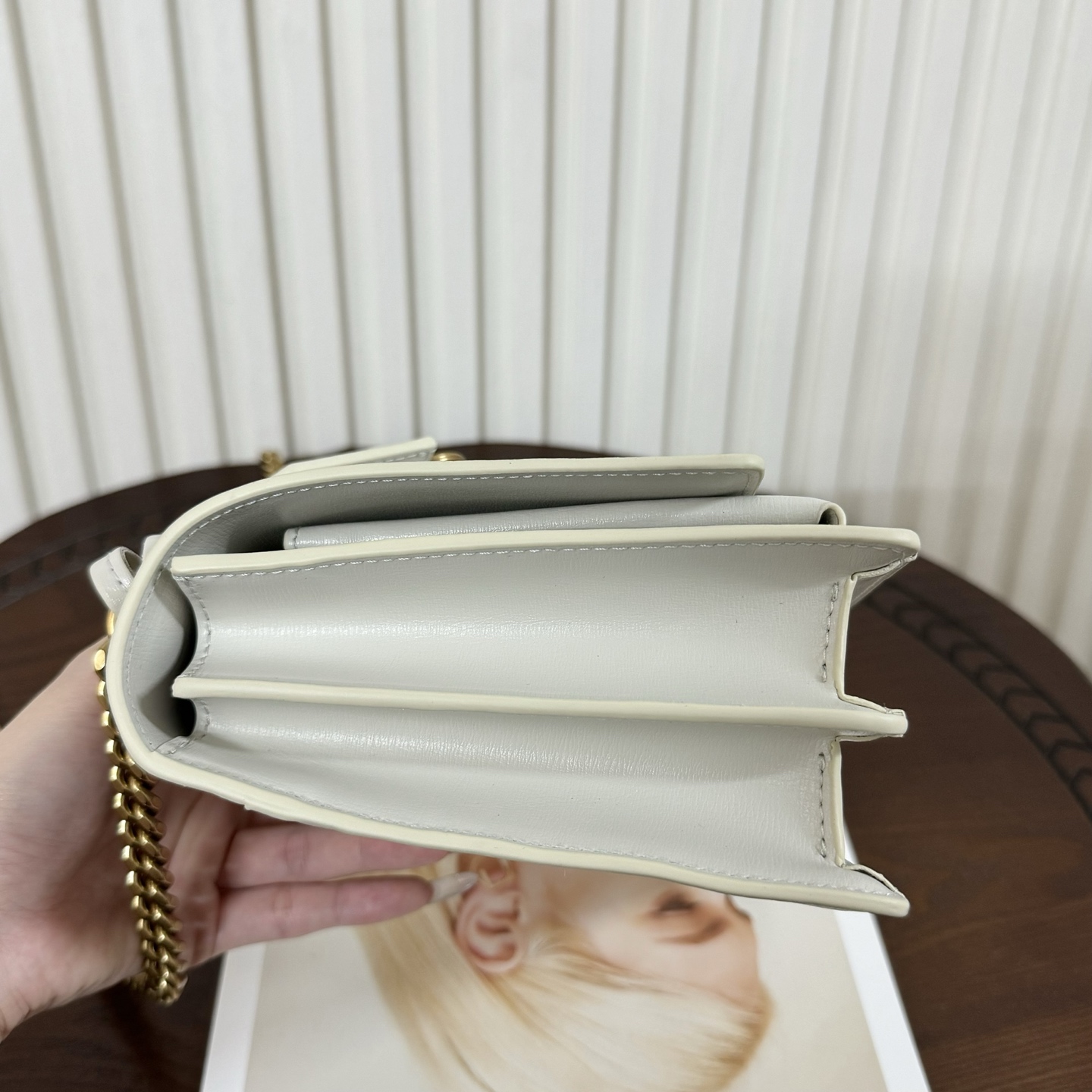 全套包装！Sunset日落包永不过时的款式，特制牛皮鳄鱼纹，包身精致又立体，侧面是小风琴设计，有种低调奢