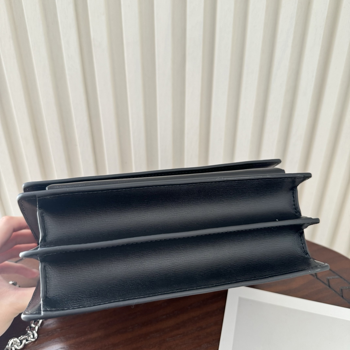 全套包装！Sunset日落包永不过时的款式，特制牛皮鳄鱼纹，包身精致又立体，侧面是小风琴设计，有种低调奢