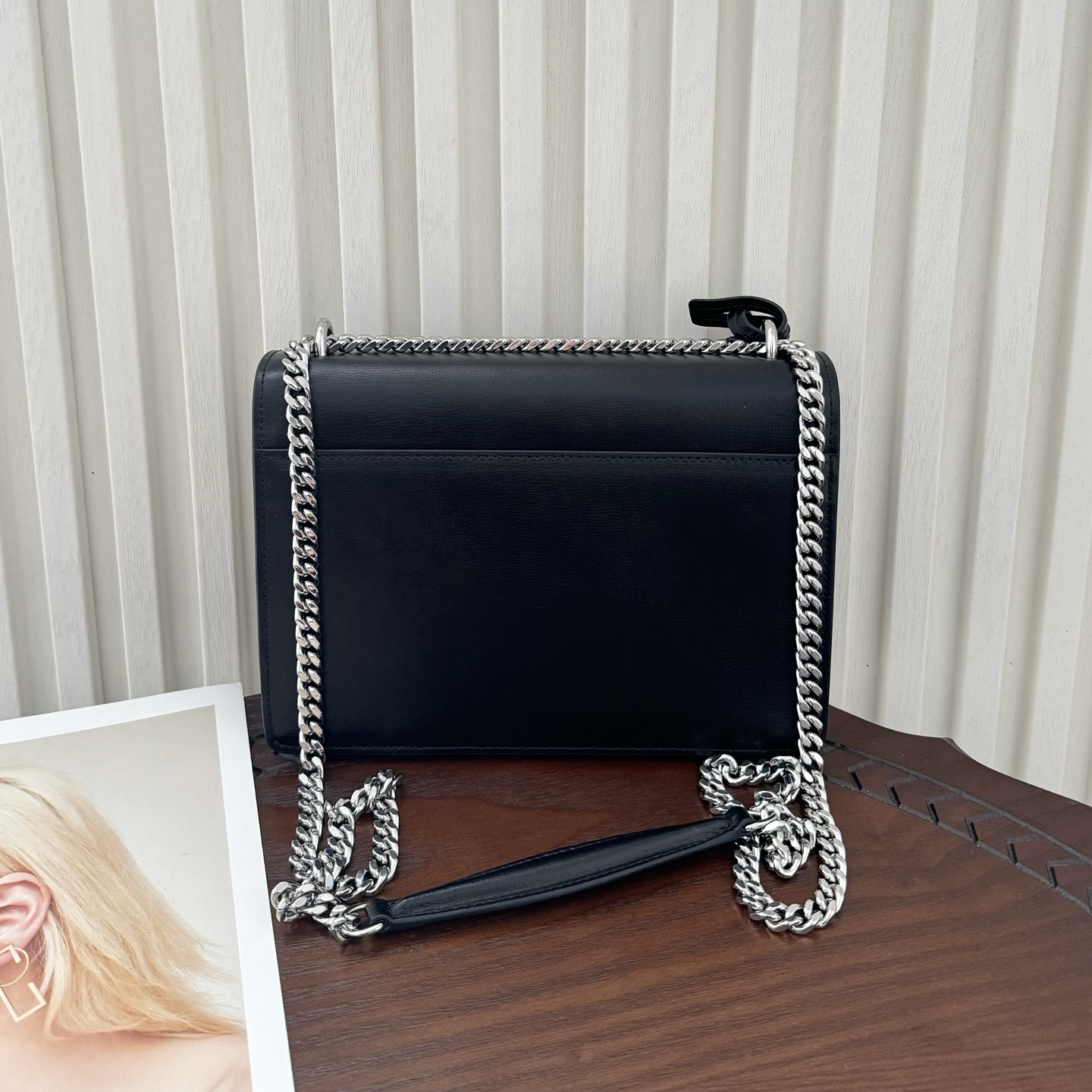 全套包装！Sunset日落包永不过时的款式，特制牛皮鳄鱼纹，包身精致又立体，侧面是小风琴设计，有种低调奢