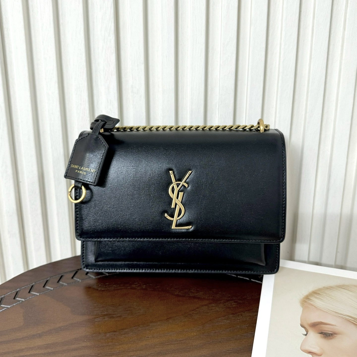 全套包装！Sunset日落包永不过时的款式，特制牛皮鳄鱼纹，包身精致又立体，侧面是小风琴设计，有种低调奢