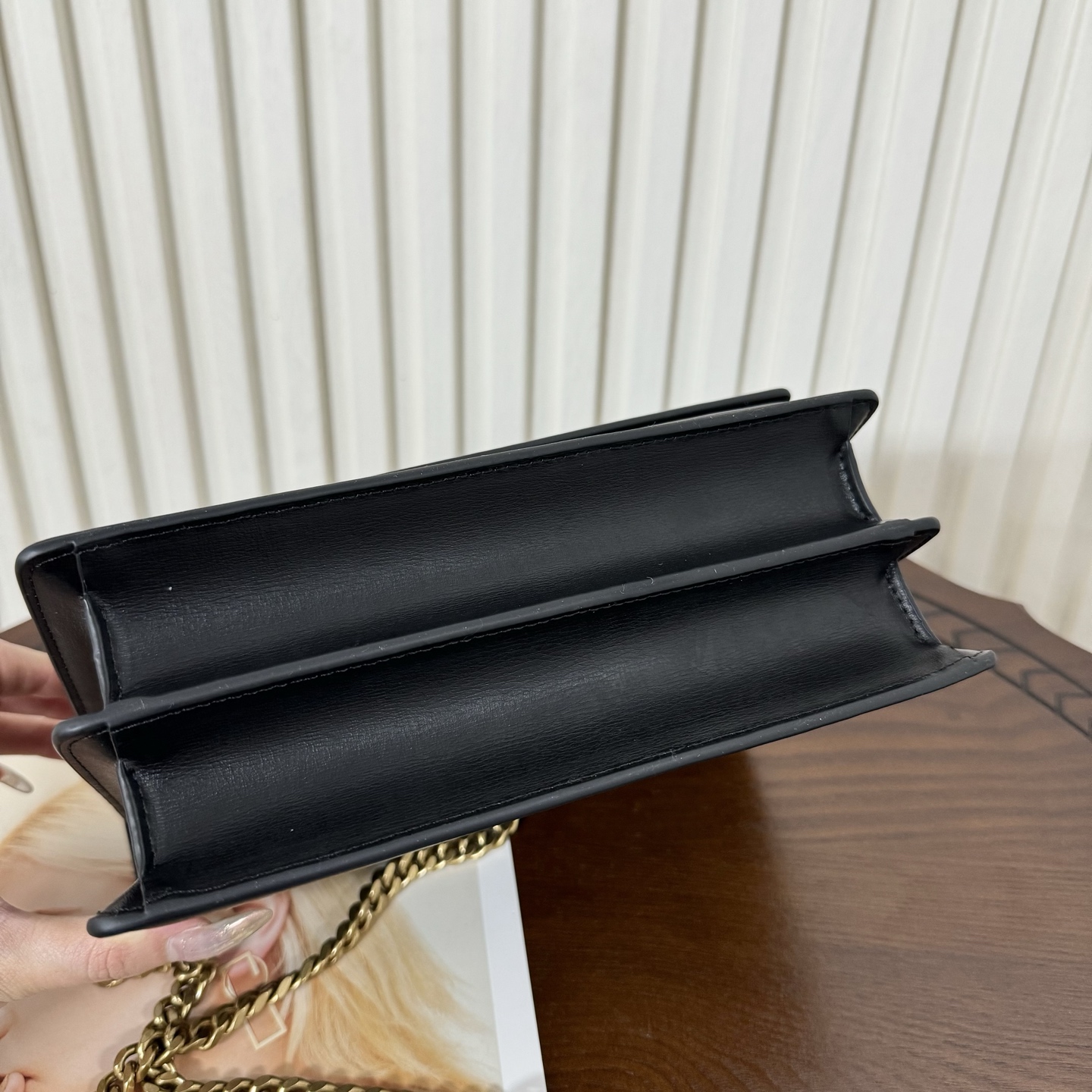 全套包装！Sunset日落包永不过时的款式，特制牛皮鳄鱼纹，包身精致又立体，侧面是小风琴设计，有种低调奢