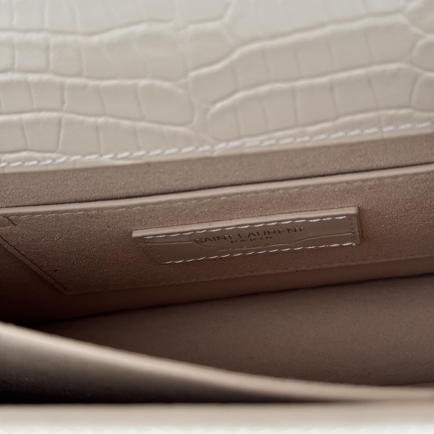 全套包装！Sunset日落包永不过时的款式，特制牛皮鳄鱼纹，包身精致又立体，侧面是小风琴设计，有种低调奢