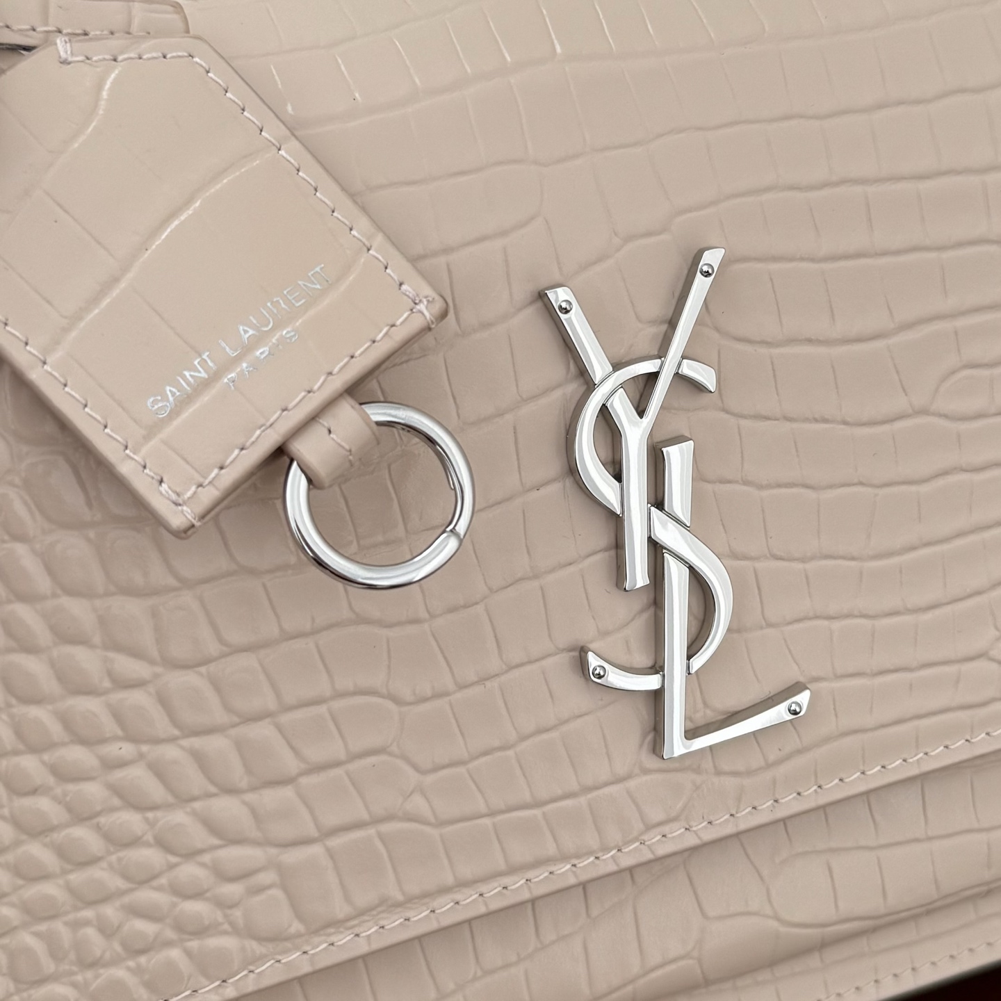 全套包装！Sunset日落包永不过时的款式，特制牛皮鳄鱼纹，包身精致又立体，侧面是小风琴设计，有种低调奢