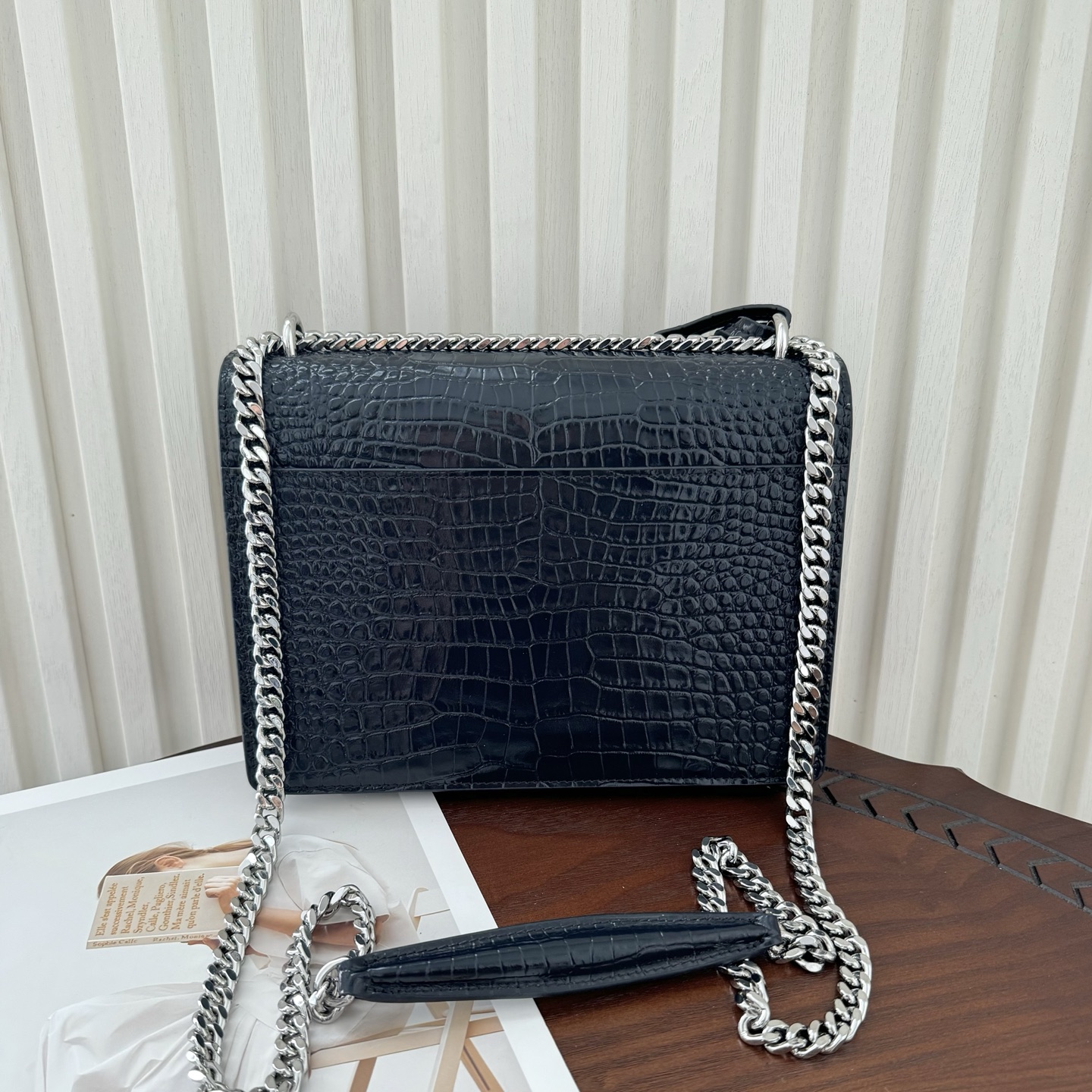 全套包装！Sunset日落包永不过时的款式，特制牛皮鳄鱼纹，包身精致又立体，侧面是小风琴设计，有种低调奢