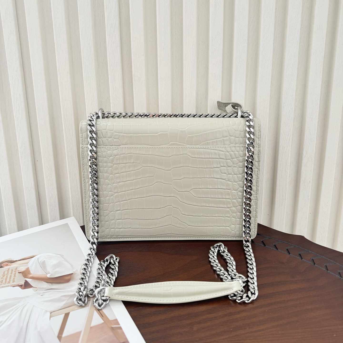 全套包装！Sunset日落包永不过时的款式，特制牛皮鳄鱼纹，包身精致又立体，侧面是小风琴设计，有种低调奢