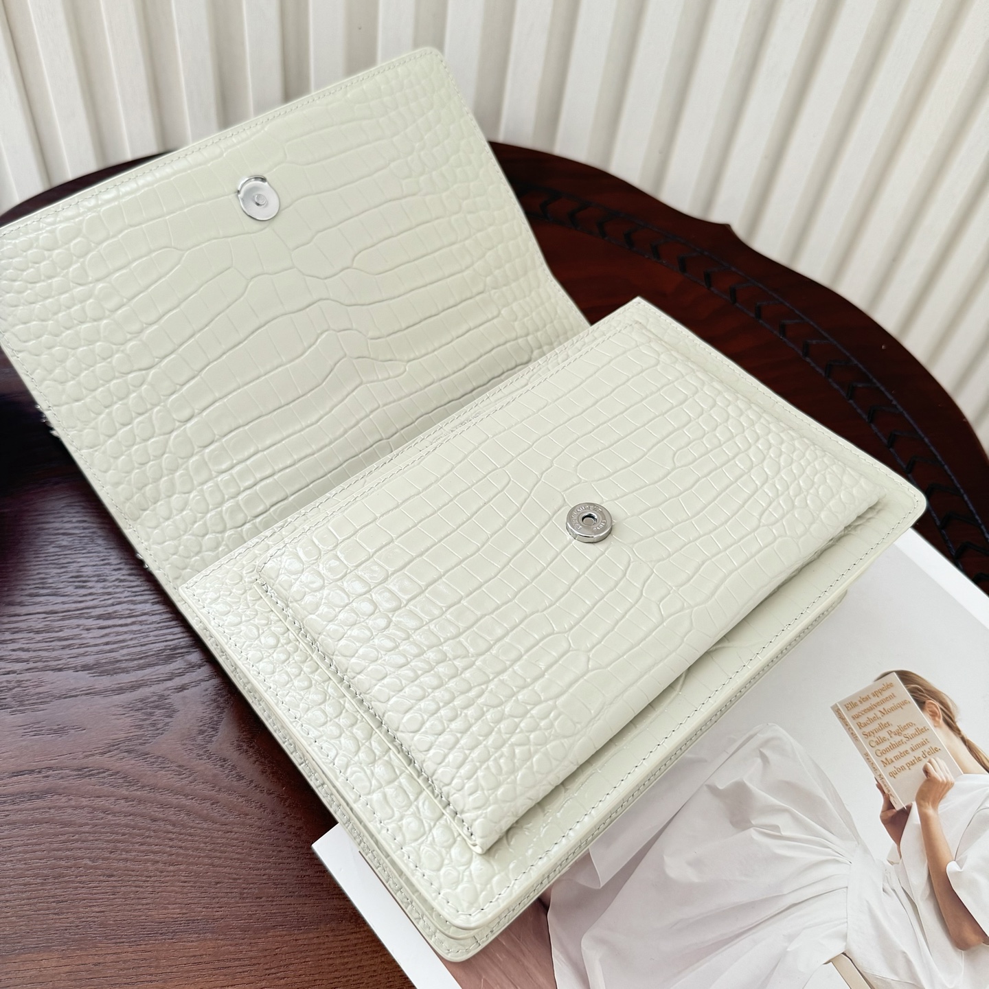 全套包装！Sunset日落包永不过时的款式，特制牛皮鳄鱼纹，包身精致又立体，侧面是小风琴设计，有种低调奢