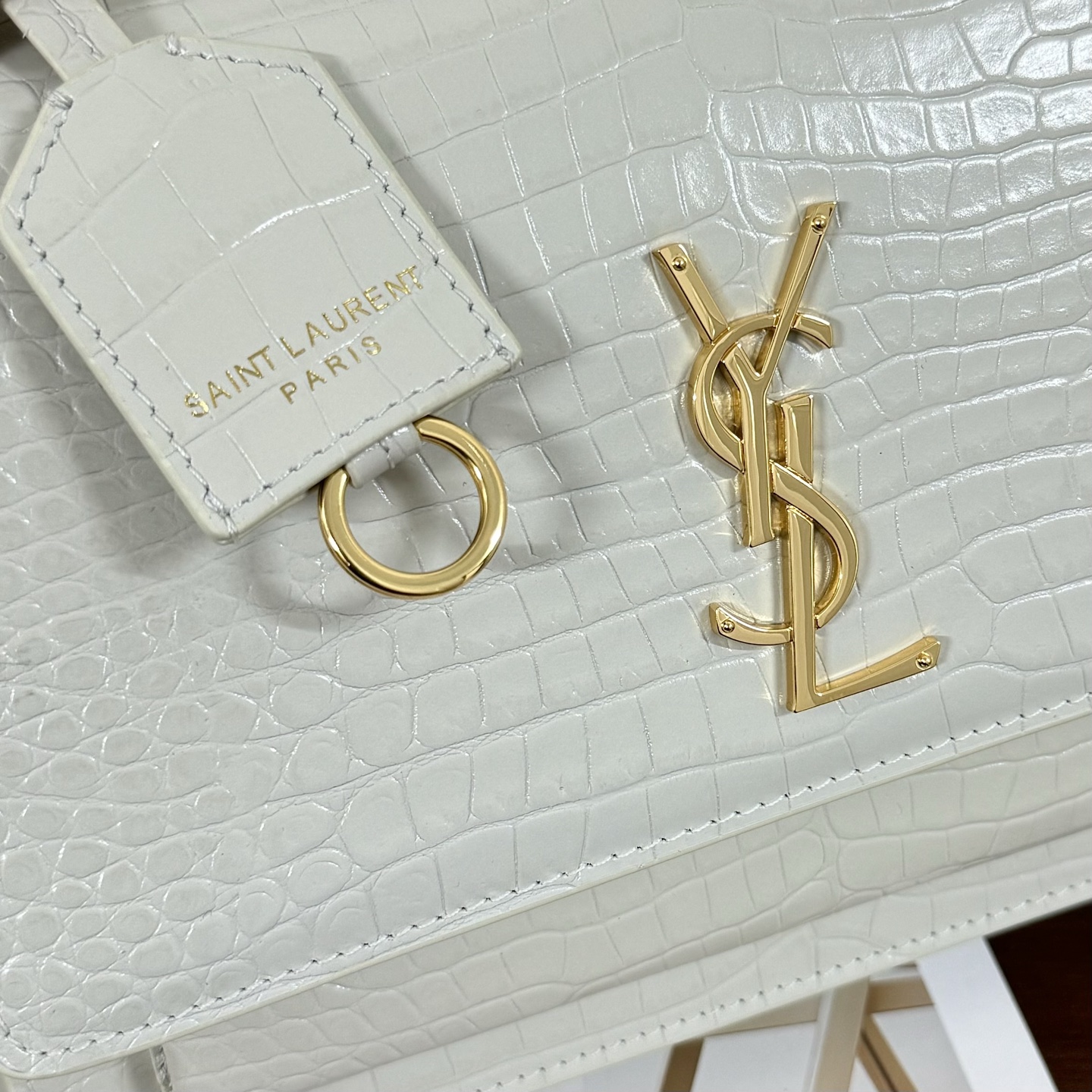 全套包装！Sunset日落包永不过时的款式，特制牛皮鳄鱼纹，包身精致又立体，侧面是小风琴设计，有种低调奢