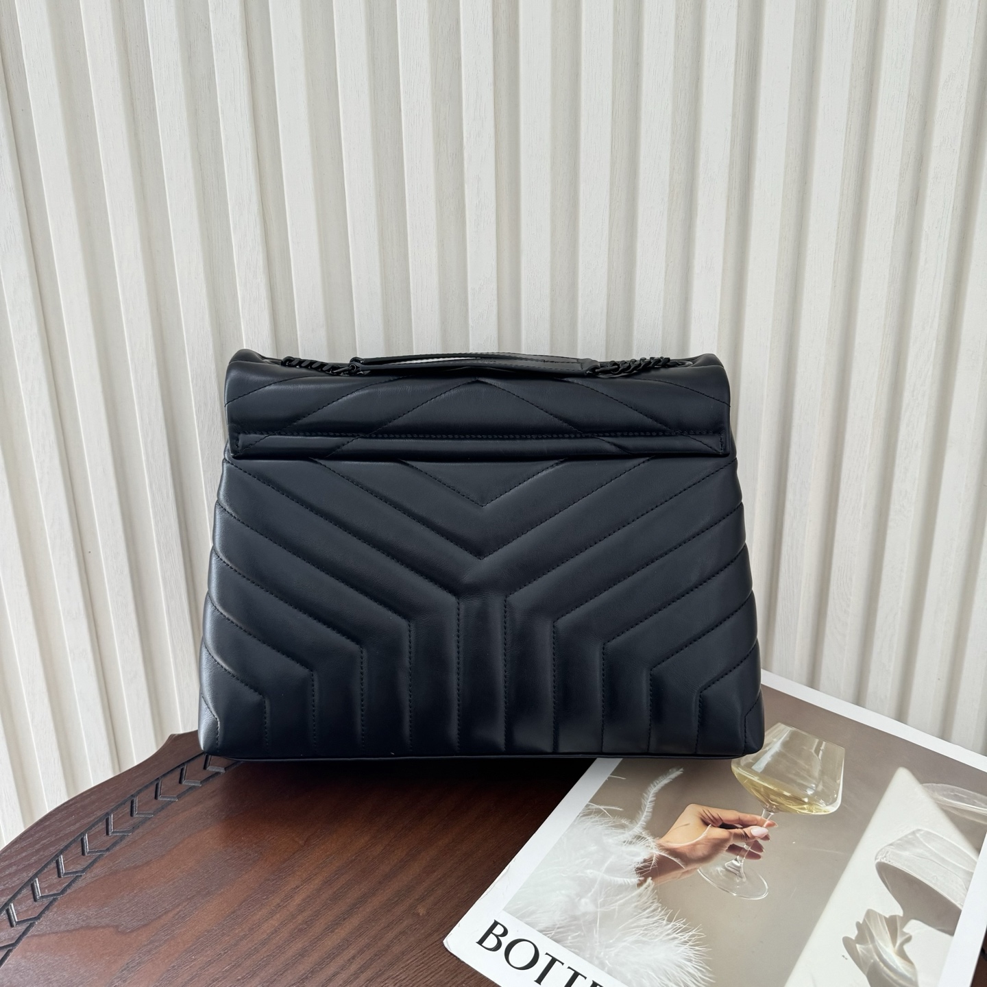 全套包装！LouLou中号Y字形拼接牛皮邮差包，包型饱满细腻有立体感，休闲时尚搭配尽显高端大气，内里分布