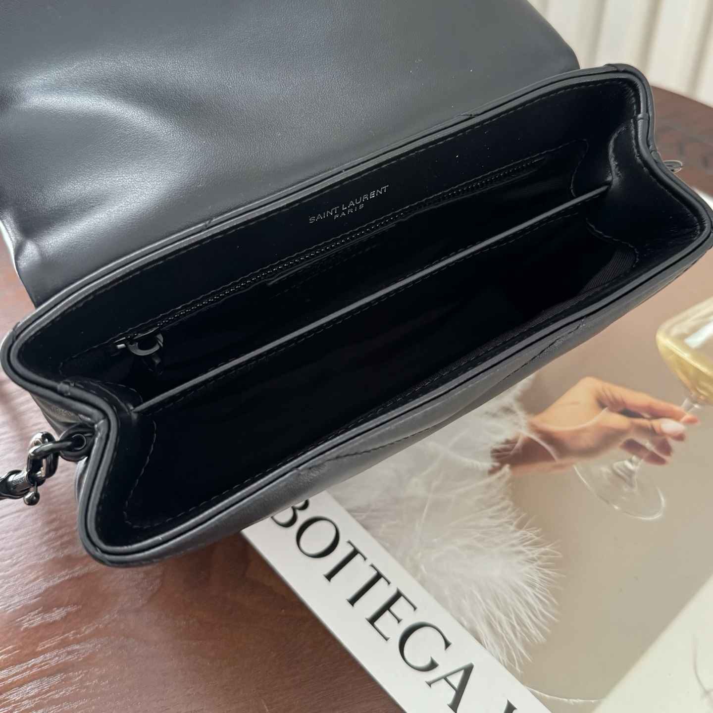 全套包装！LouLou迷你号Y字形拼接牛皮邮差包，包型饱满细腻有立体感，休闲时尚搭配尽显高端大气，内里分