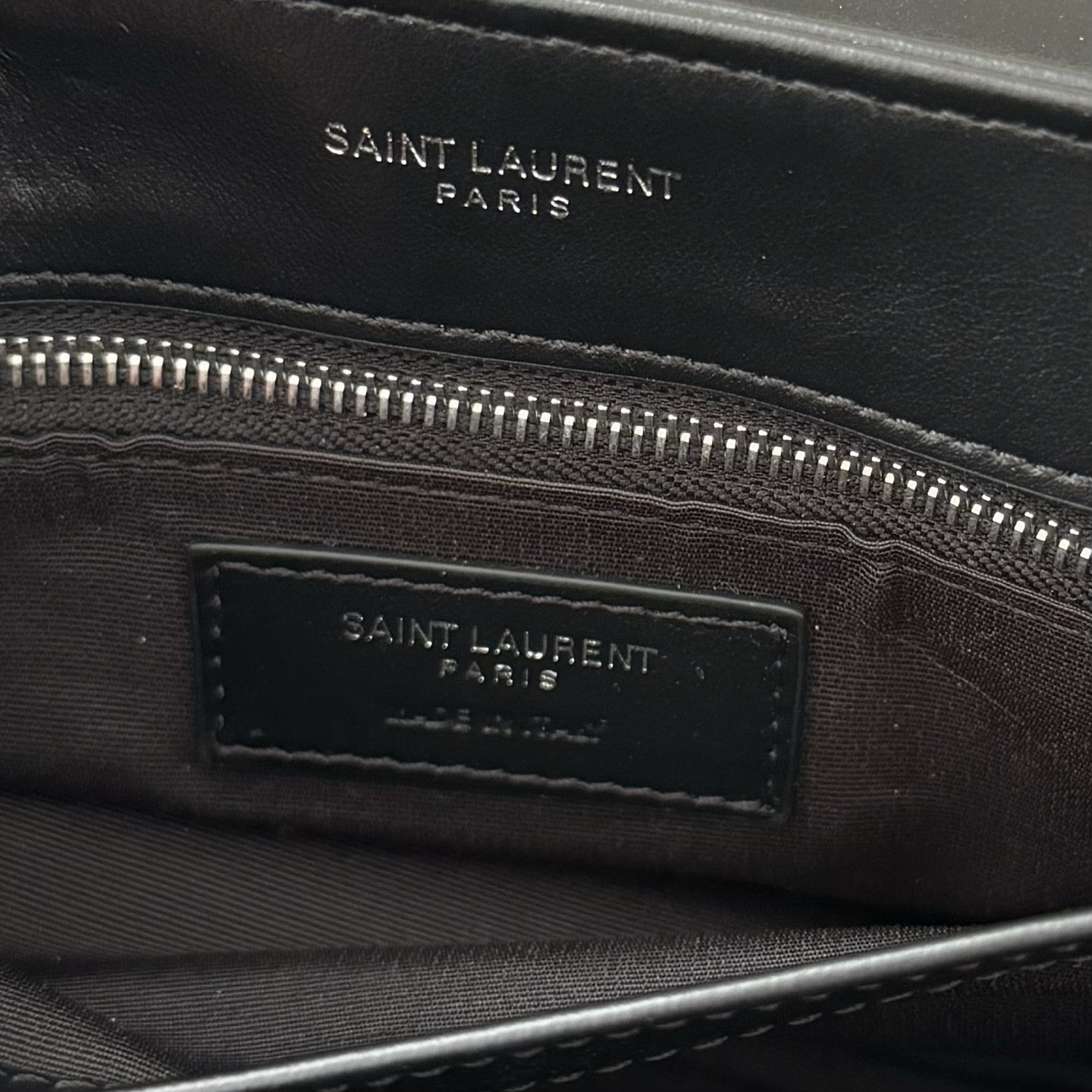 全套包装！LouLou迷你号Y字形拼接牛皮邮差包，包型饱满细腻有立体感，休闲时尚搭配尽显高端大气，内里分