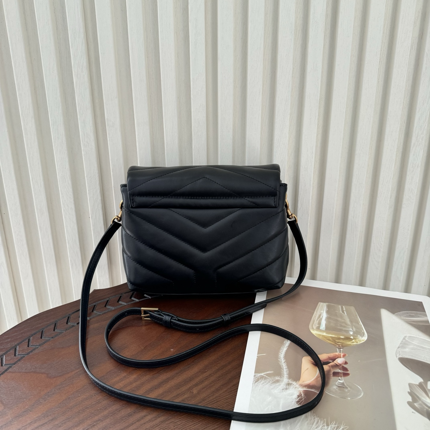 全套包装！LouLou迷你号Y字形拼接牛皮邮差包，包型饱满细腻有立体感，休闲时尚搭配尽显高端大气，内里分