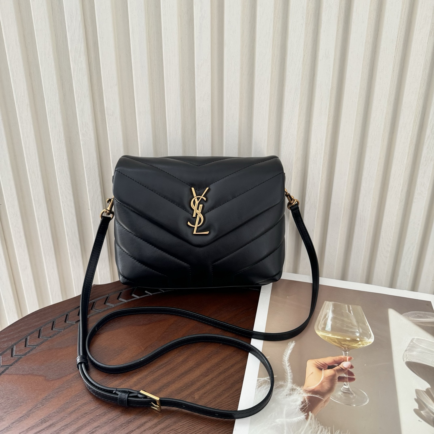 全套包装！LouLou迷你号Y字形拼接牛皮邮差包，包型饱满细腻有立体感，休闲时尚搭配尽显高端大气，内里分