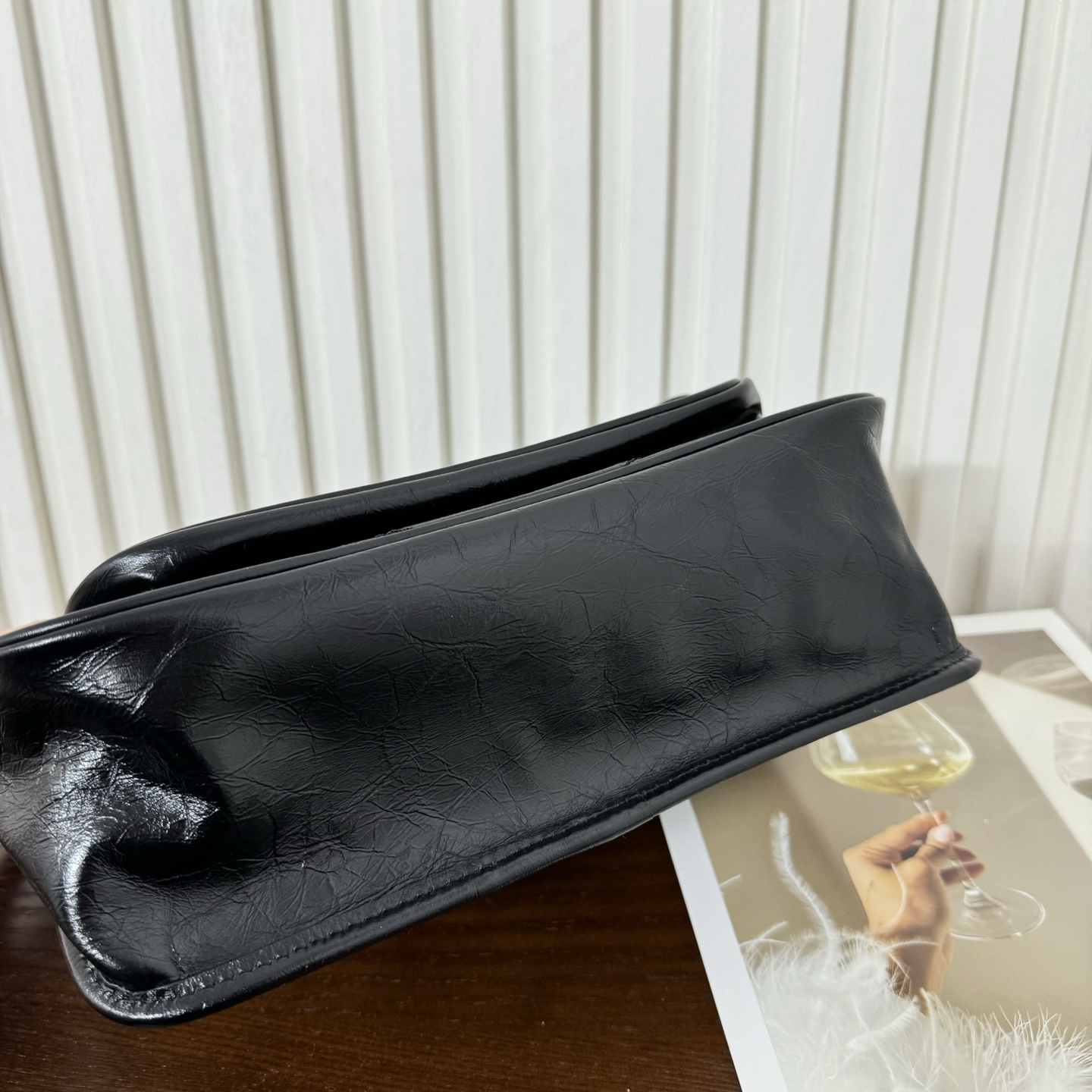 全套包装！型号:，尺寸:28-20-8.5cm！Niki新版，链条新增两个D扣，承受能力更强大！油蜡抓皱