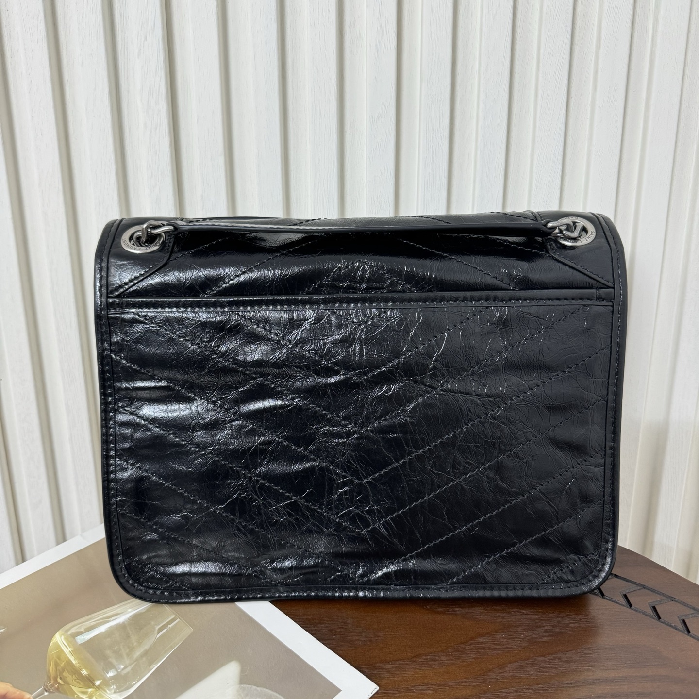 全套包装！型号:，尺寸:28-20-8.5cm！Niki新版，链条新增两个D扣，承受能力更强大！油蜡抓皱