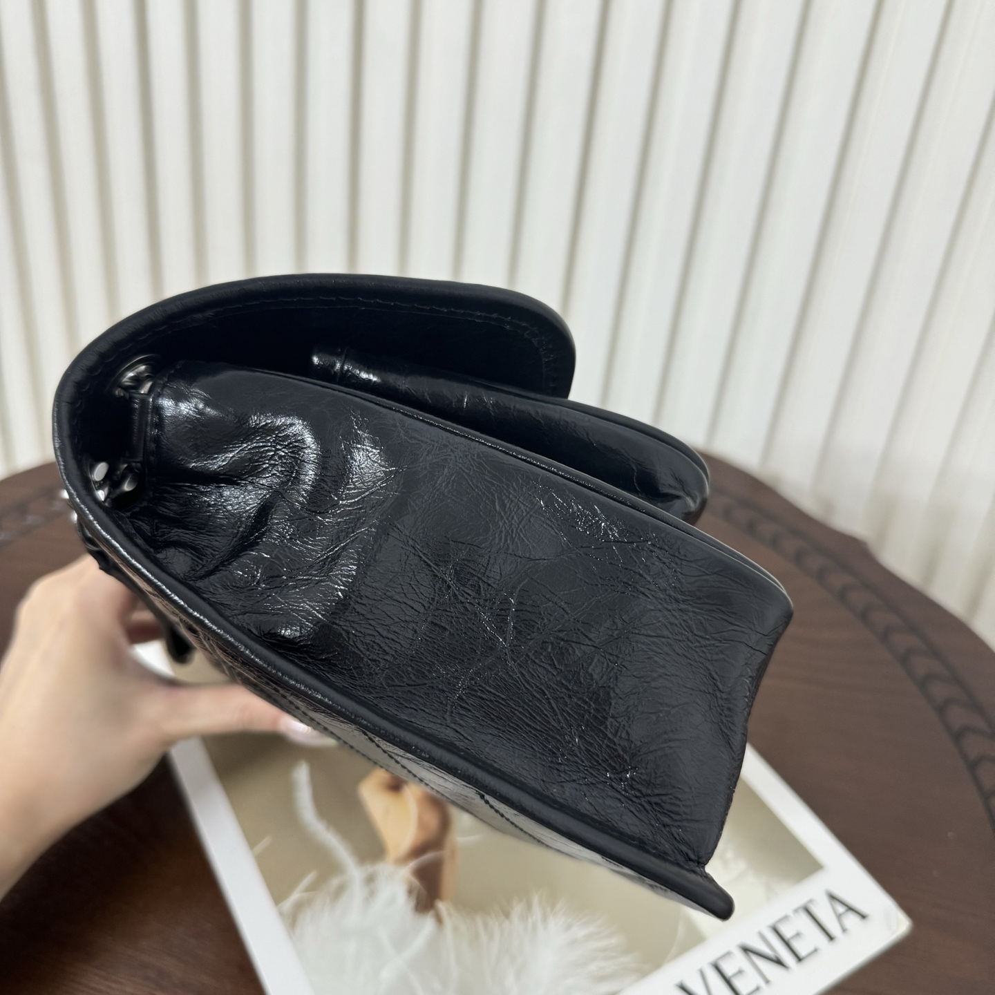 全套包装！型号:，尺寸:22-16.5-7.5cm！Niki新版，链条新增两个D扣，承受能力更强大！油蜡