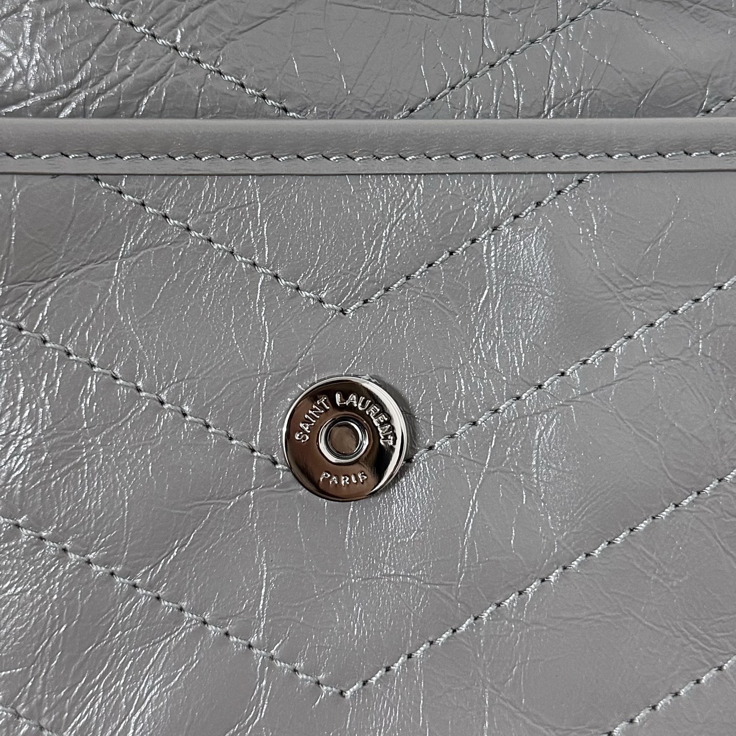 全套包装！型号:，尺寸:28-20-8.5cm！Niki新版，链条新增两个D扣，承受能力更强大！油蜡抓皱