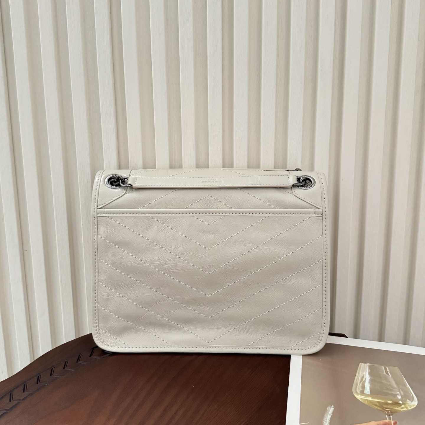 全套包装！型号:，尺寸:28-20-8.5cm！Niki新版，链条新增两个D扣，承受能力更强大！油蜡抓皱