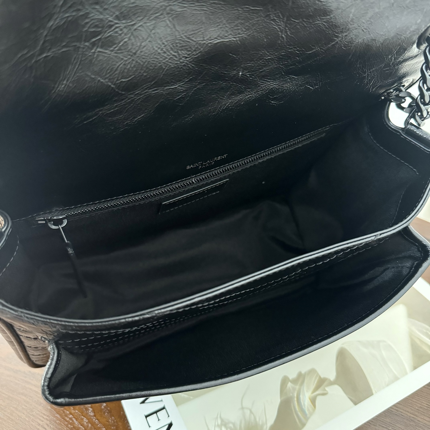 全套包装！型号，尺寸:28/20/9cm！超级爆款NiKi热潮势不可挡，logo改为金属质地，链条也改为