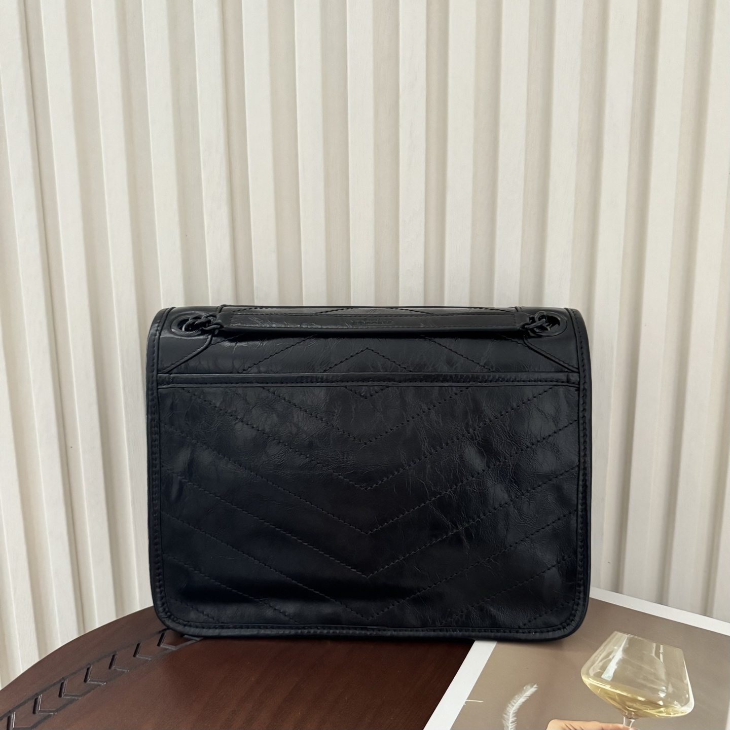 全套包装！型号，尺寸:28/20/9cm！超级爆款NiKi热潮势不可挡，logo改为金属质地，链条也改为