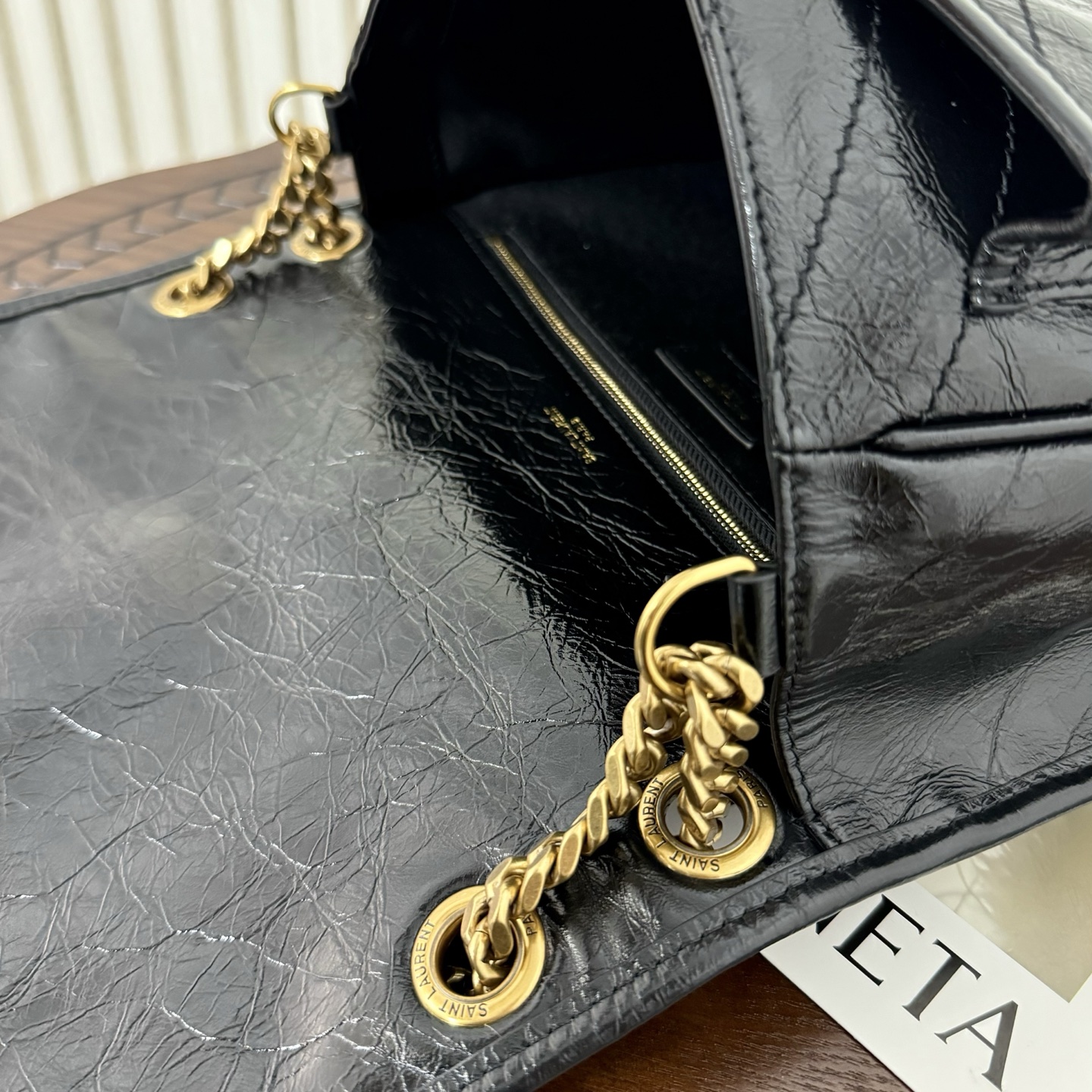 全套包装！型号:，Size：28-20-8.5cm！Niki出金链条啦，让包身整体又多了几分优雅和贵气，