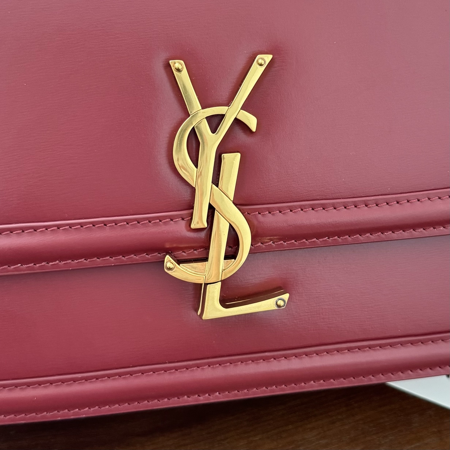 全套包装！Solferion Box中号。型号:，尺寸:23-17-6cm!打造更高级手感的Box牛皮，